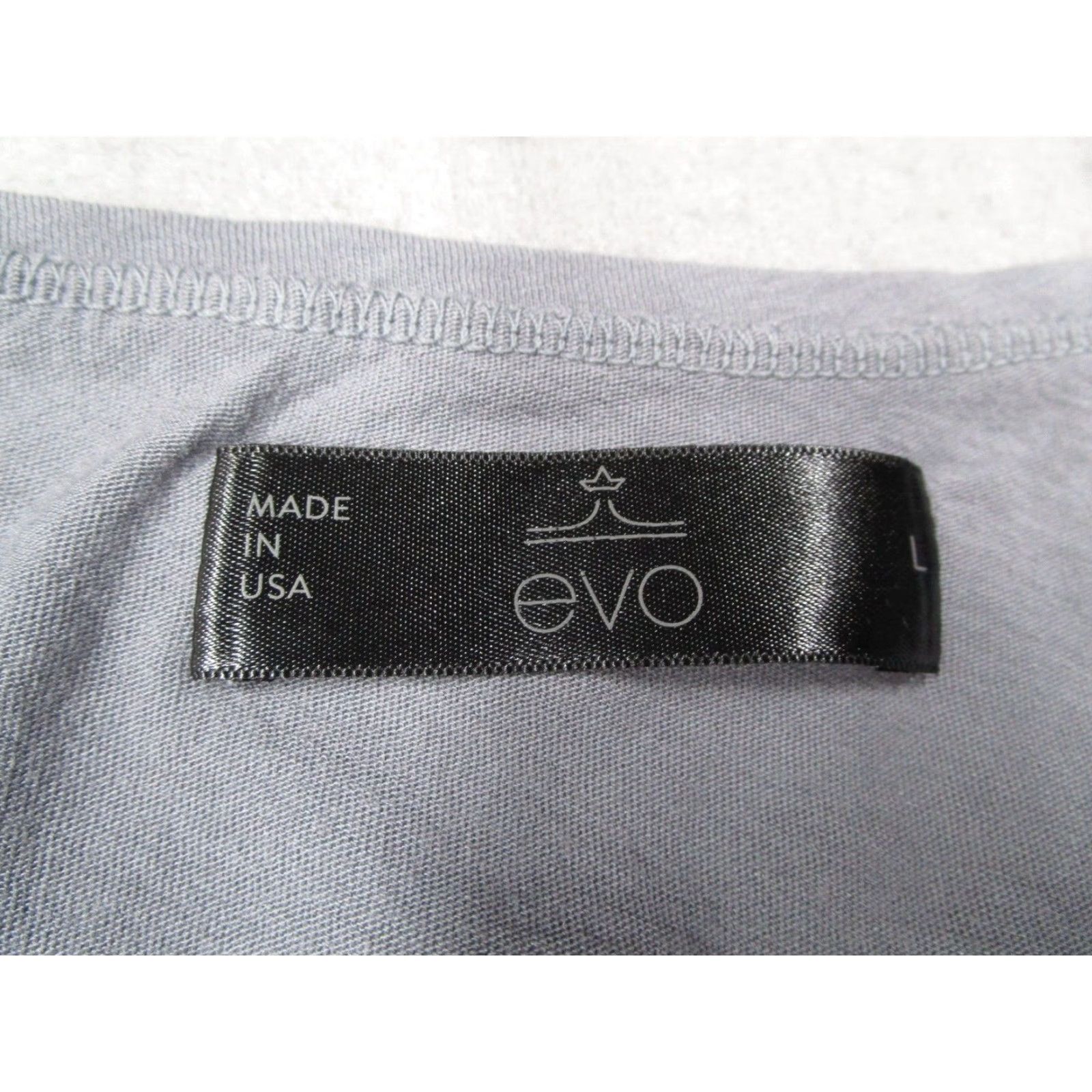 Vintage VINTAGE Evo Women's T-Shirt Adult Large Gray Short Sleeve V-Neck Cotton Blend Made in USA Size L / US 10 / IT 46 - 3 Thumbnail