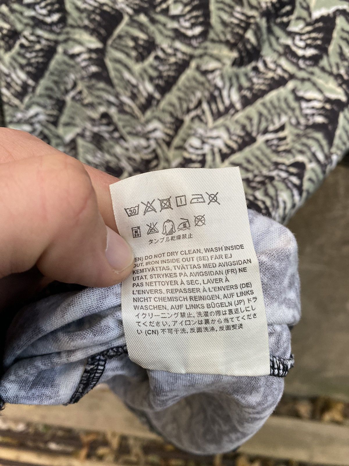 Acne Studios Acne Studios Overprinted T-Shirt Size US S / EU 44-46 / 1 - 5 Thumbnail