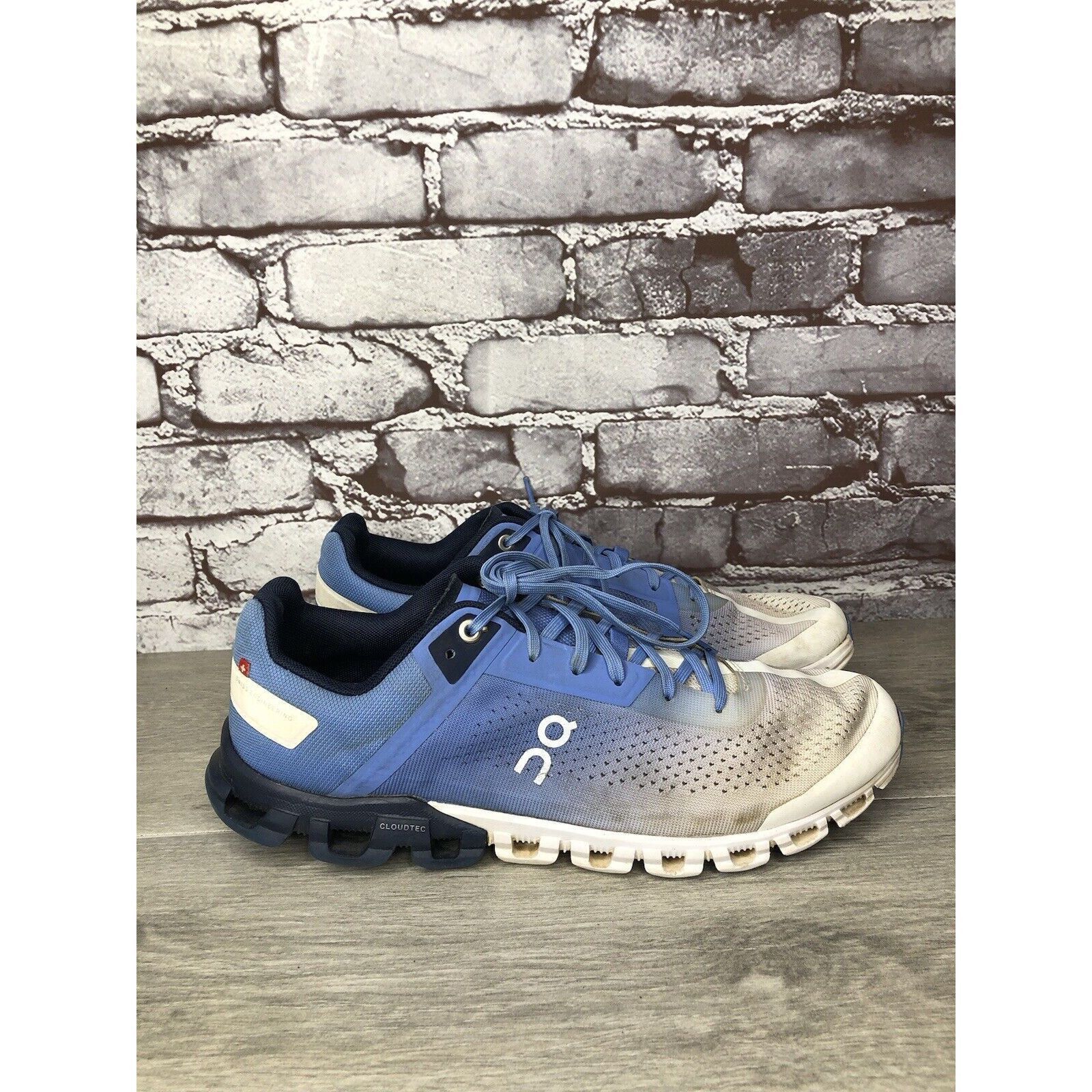 On On Cloudflow Marina White Blue Synthetic Lace Running Shoes Size US 10.5 / IT 40.5 - 4 Thumbnail