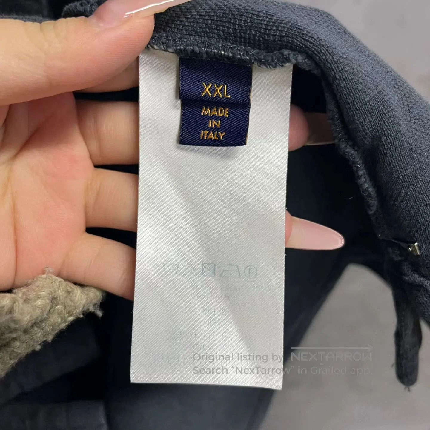 Louis Vuitton Louis Vuitton Gray Crew Neck Short. Size US XXL / EU 58 / 5 - 3 Thumbnail
