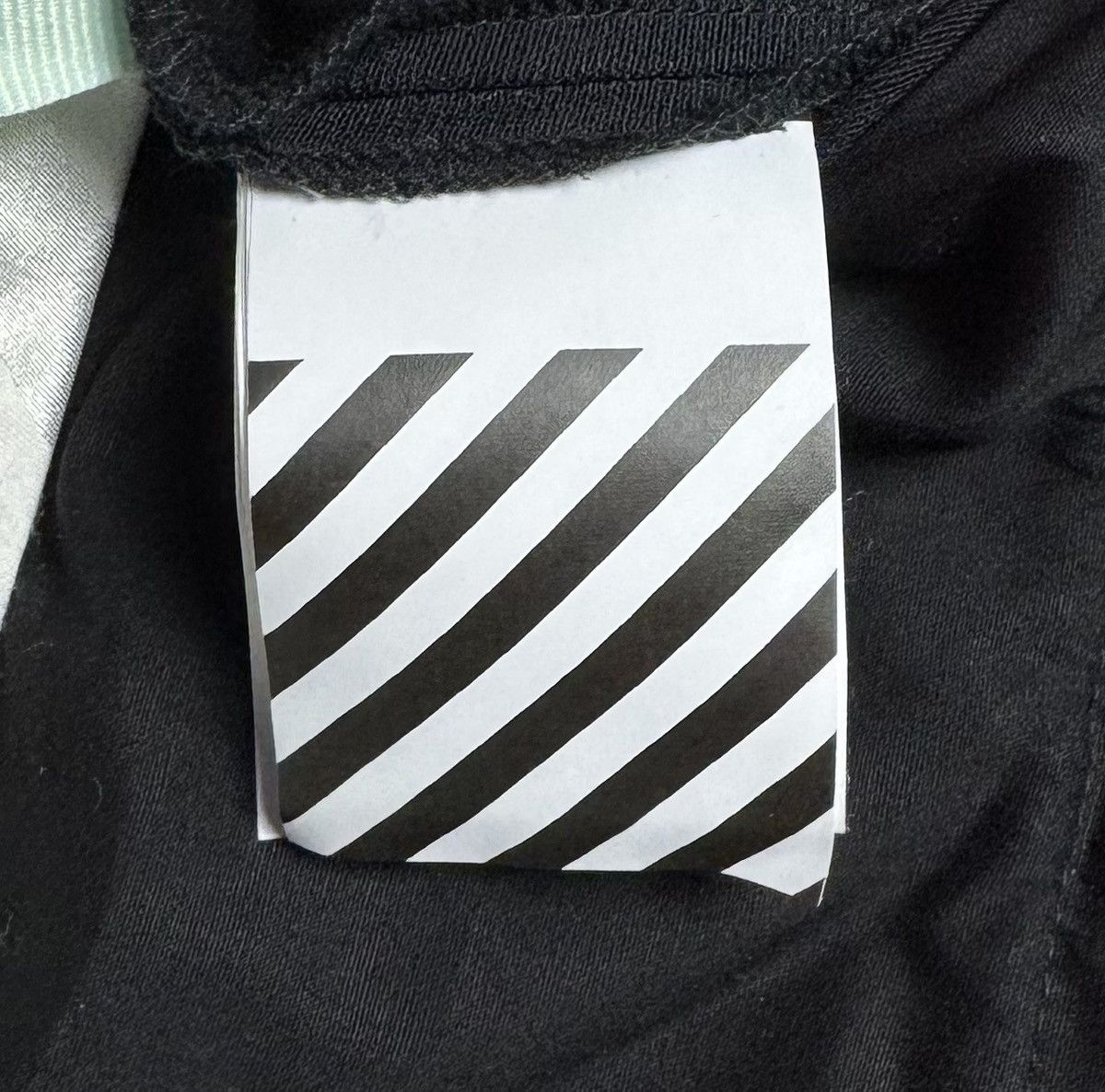 Off-White Off-White Women’s Viscose Acetate Shorts size 38 Size 26" / US 2 / IT 38 - 15 Thumbnail
