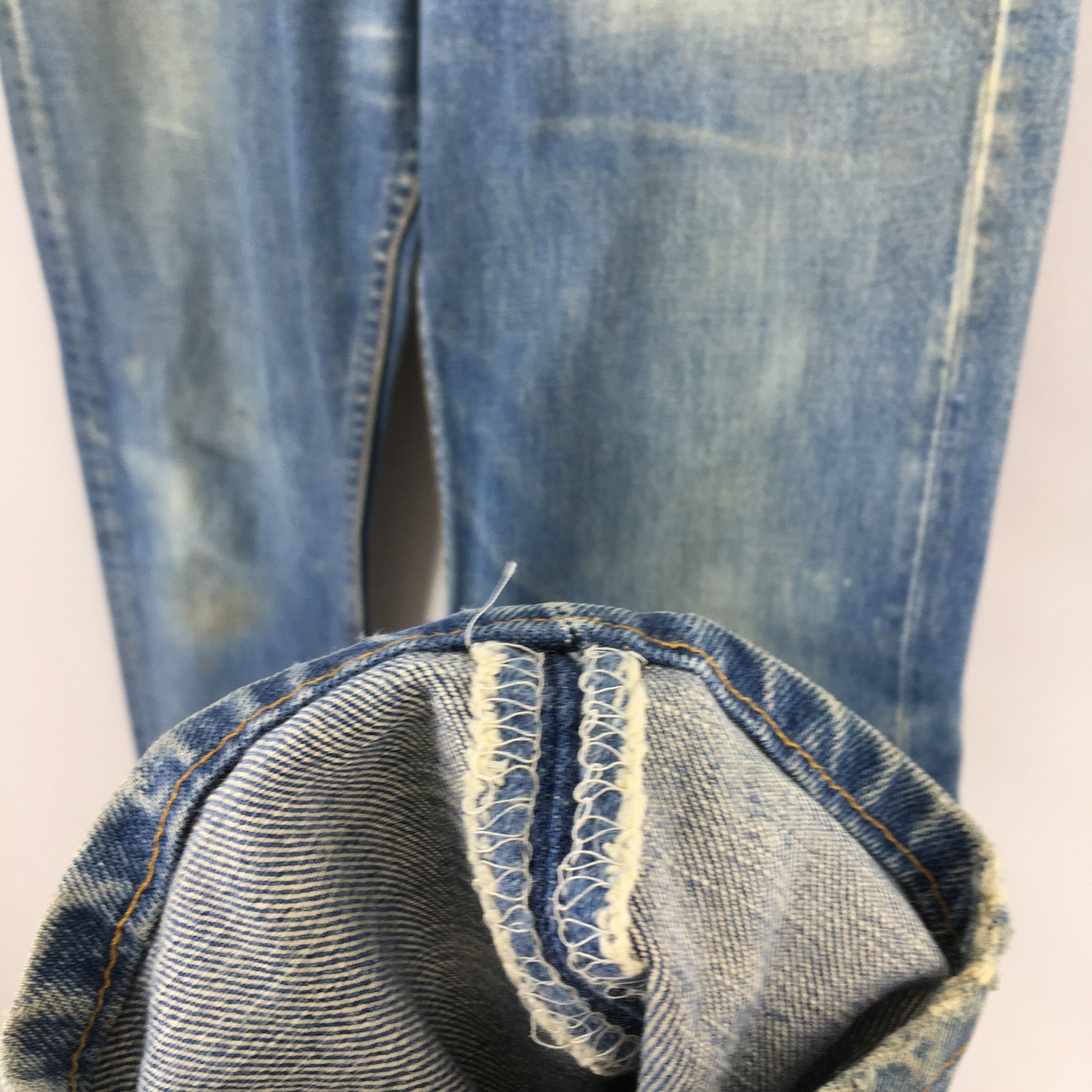 Levi's Size 28x31.5 Vintage 90s Levi's 501 Faded Blue Jeans S1121 Size US 28 / EU 44 - 5 Thumbnail