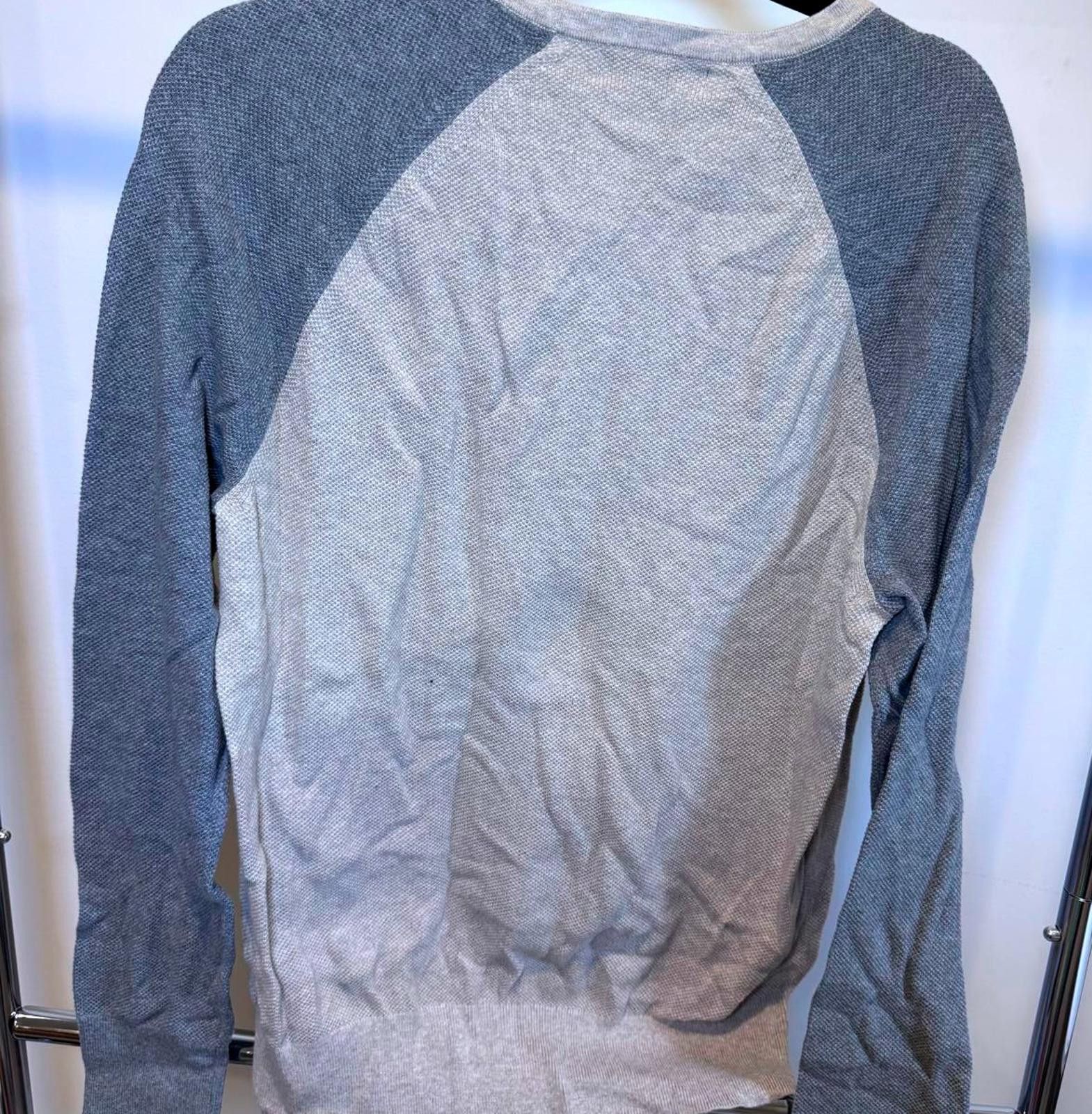 Banana Republic Banana Republic Casual Sweatshirt - Gray and Light Gray Size L / US 10 / IT 46 - 2 Thumbnail