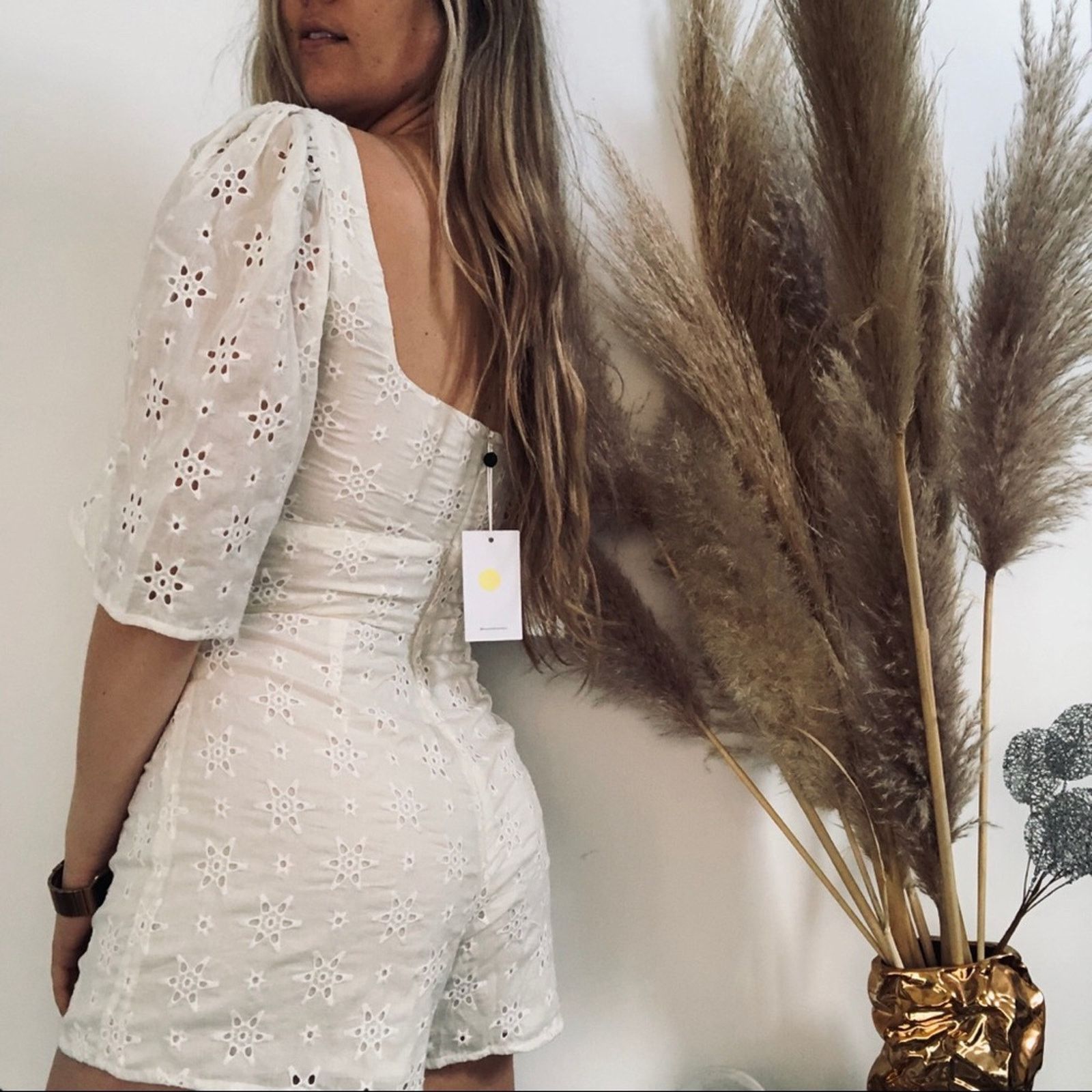 Nordstrom NEW LOVERS FRIENDS Revolve White Eyelet Lace Shorts Romper S Size 27" / US 4 / IT 40 - 4 Thumbnail