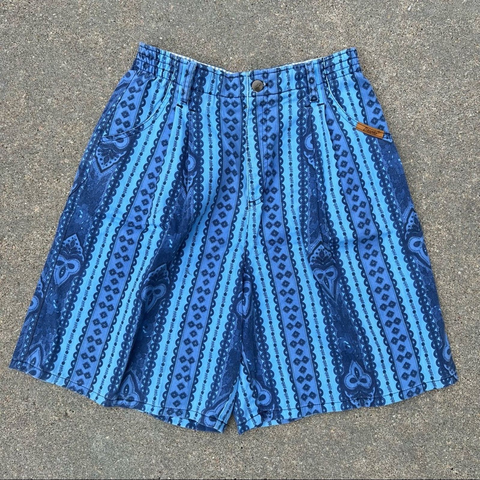 Vintage blue medallion stripe pleat front bareback high waist shorts Size 29" - 1 Thumbnail