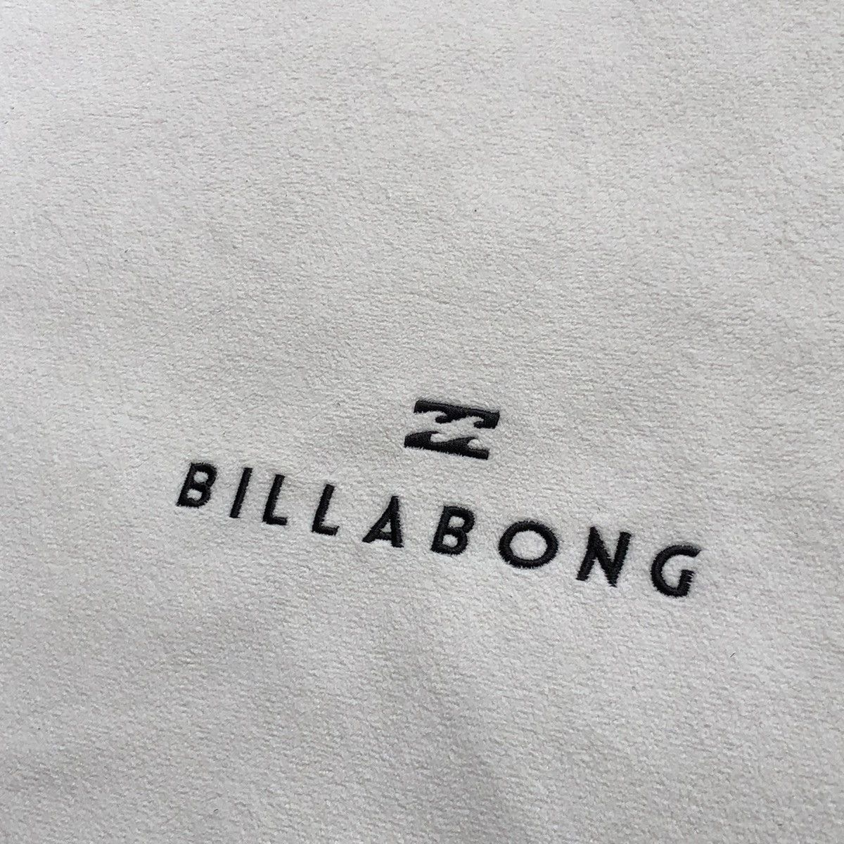 Billabong vintage BILLABONG velvet sweatshirt Size US S / EU 44-46 / 1 - 6 Thumbnail