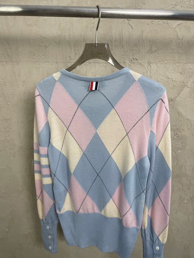 Thom Browne Thom Browne Blue and pink diamond pattern pure wool knit o Size S / US 4 / IT 40 - 4 Thumbnail