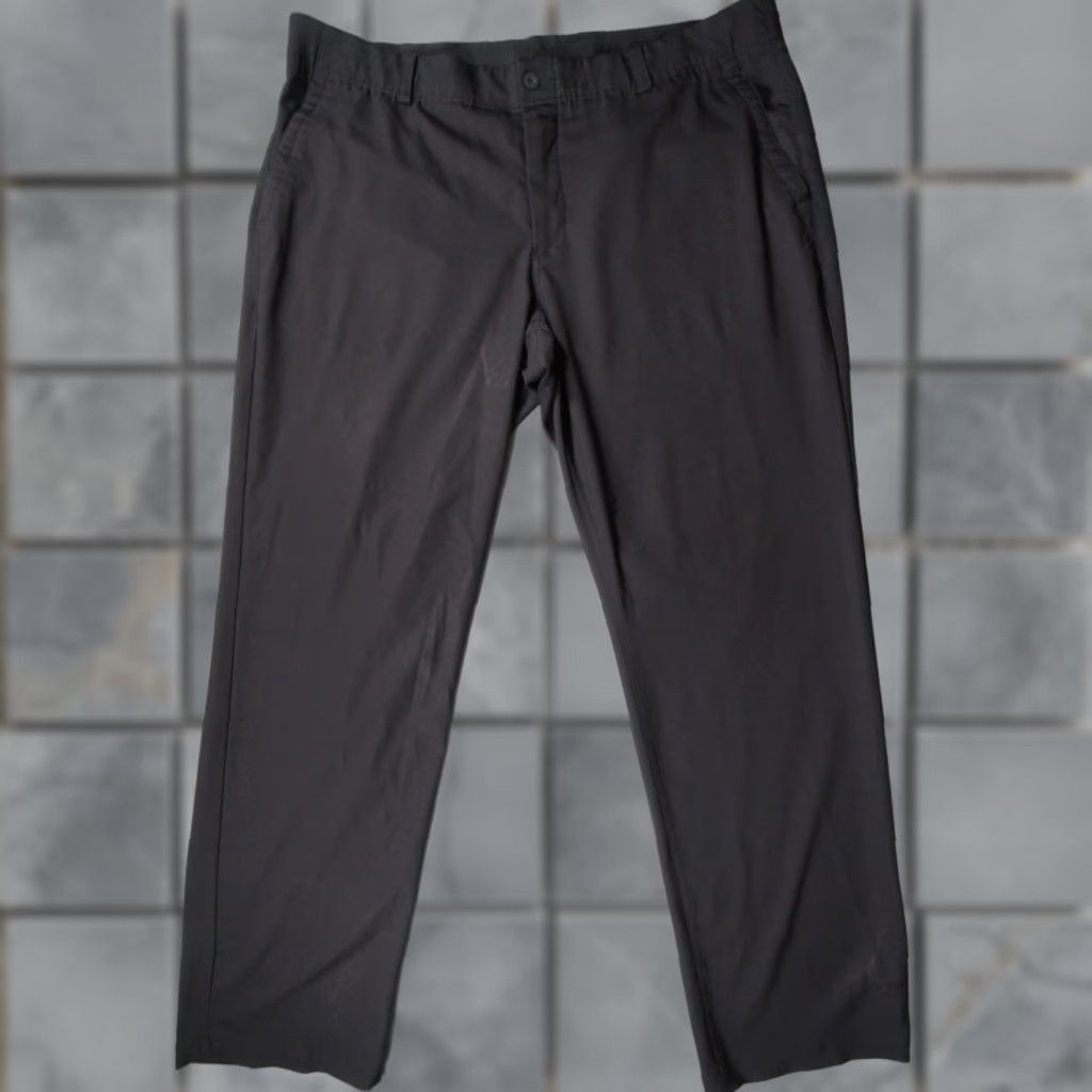 Nike VINTAGE? No. Nike Pants Mens 38x32 Black Chino Golf Dri Fit Straight Leg Lightweight Swoosh Size US 38 / EU 54 - 1 Thumbnail