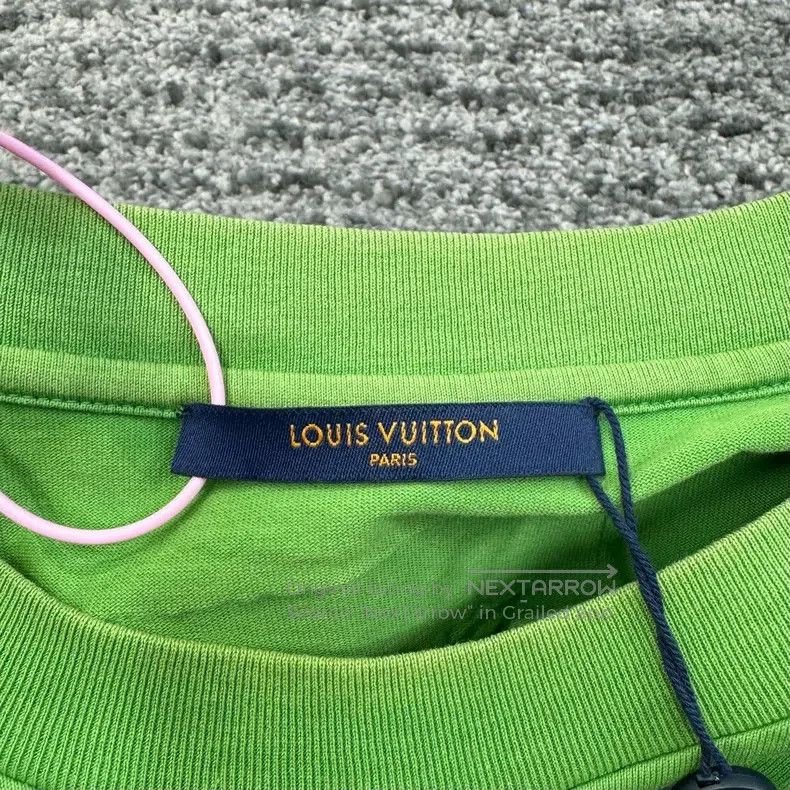 Louis Vuitton Louis Vuitton Embossed LOGO short sleeve Size US L / EU 52-54 / 3 - 3 Thumbnail