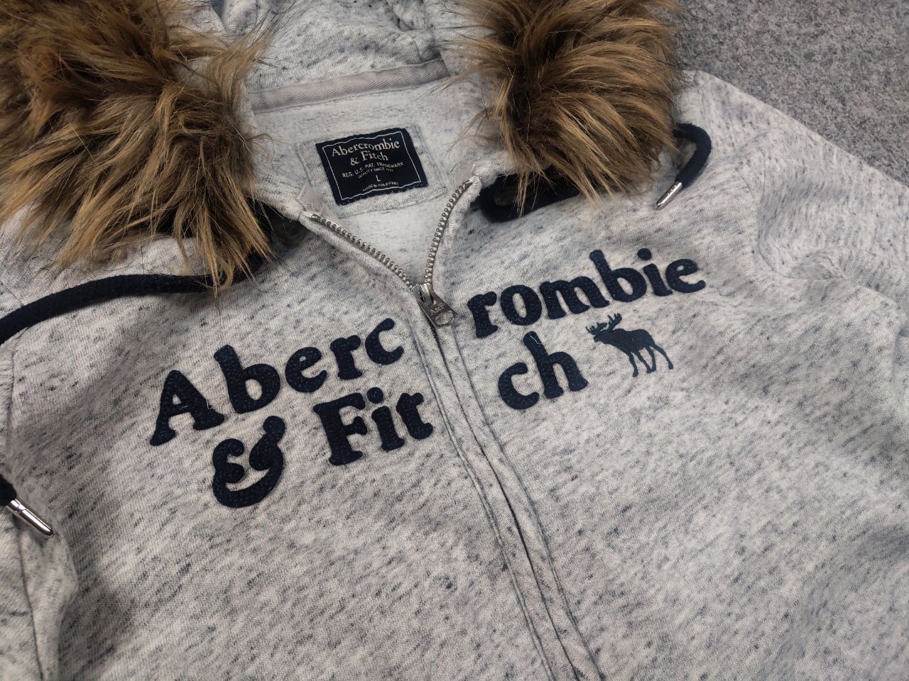 Abercrombie & Fitch Vintage Abercrombie Zip Fur Hoodie Y2K if six was nine LGB Size US L / EU 52-54 / 3 - 4 Thumbnail