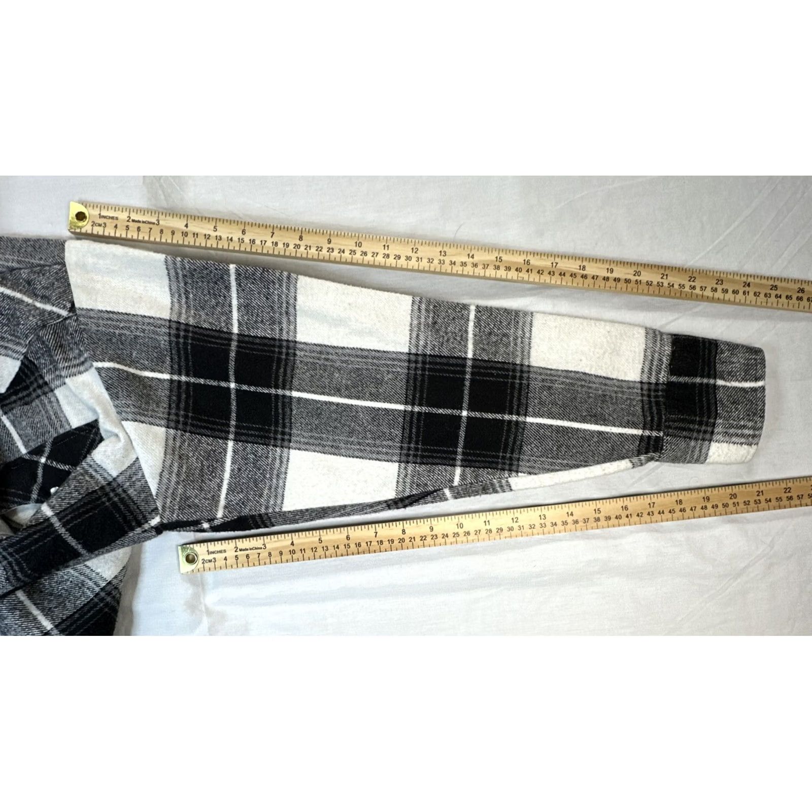 Vintage VINTAGE Ranch & Town Shirt Mens L Black & White Plaid Flannel Pearl Snap USA Western 80s 90s Size US L / EU 52-54 / 3 - 3 Thumbnail
