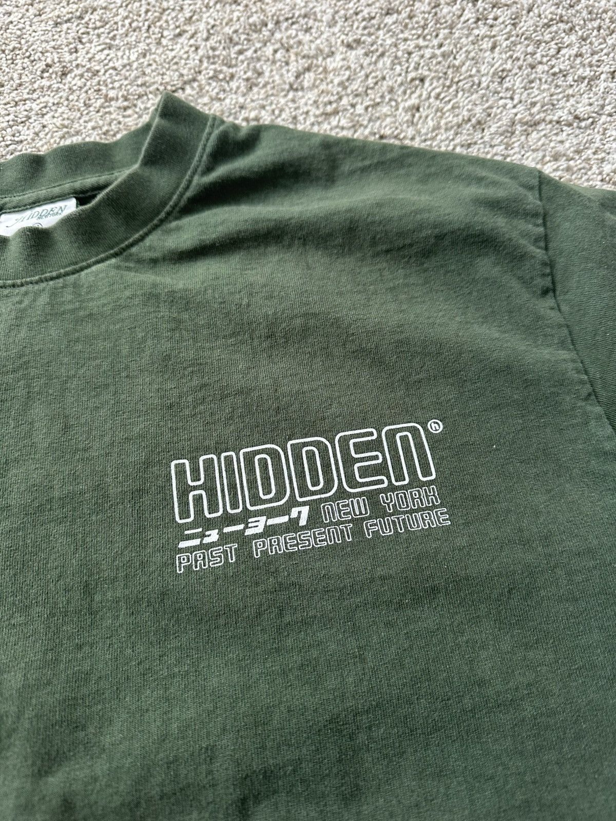 HIDDEN HIDDEN NY past present future Size US M / EU 48-50 / 2 - 2 Thumbnail