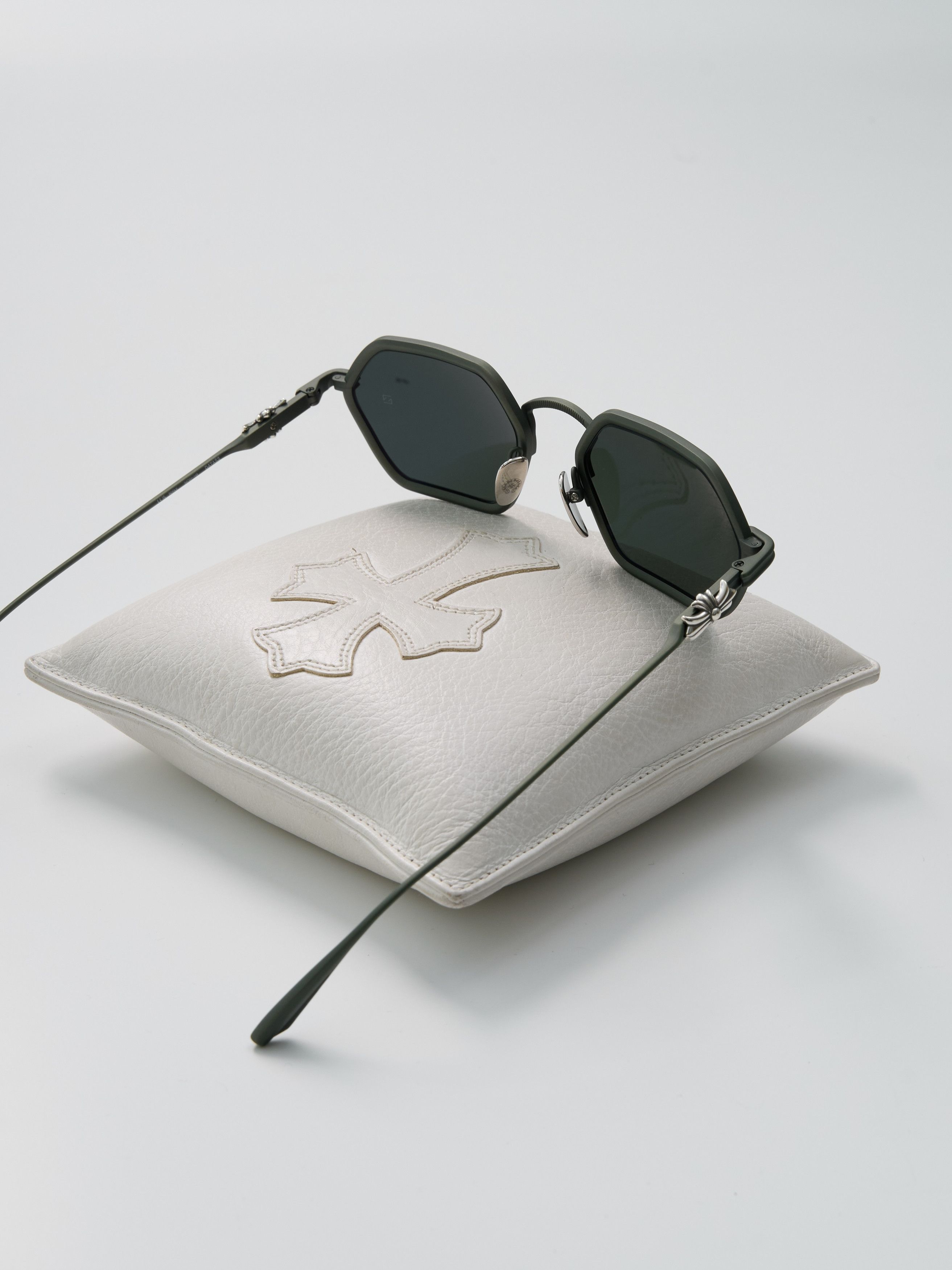 Chrome Hearts CHROME HEARTS DATASS Matte Black Size ONE SIZE - 8 Thumbnail