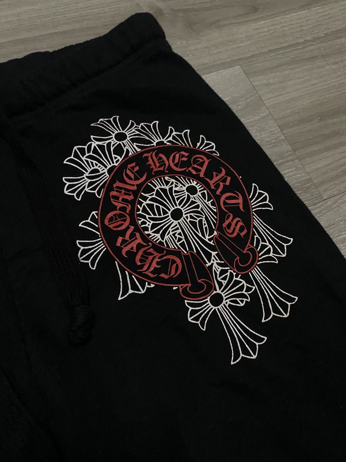 Chrome Hearts LIKE NEW - CEMETERY CROSS RED HORSESHOE SWEATPANTS JOGGER Size US 29 - 2 Thumbnail