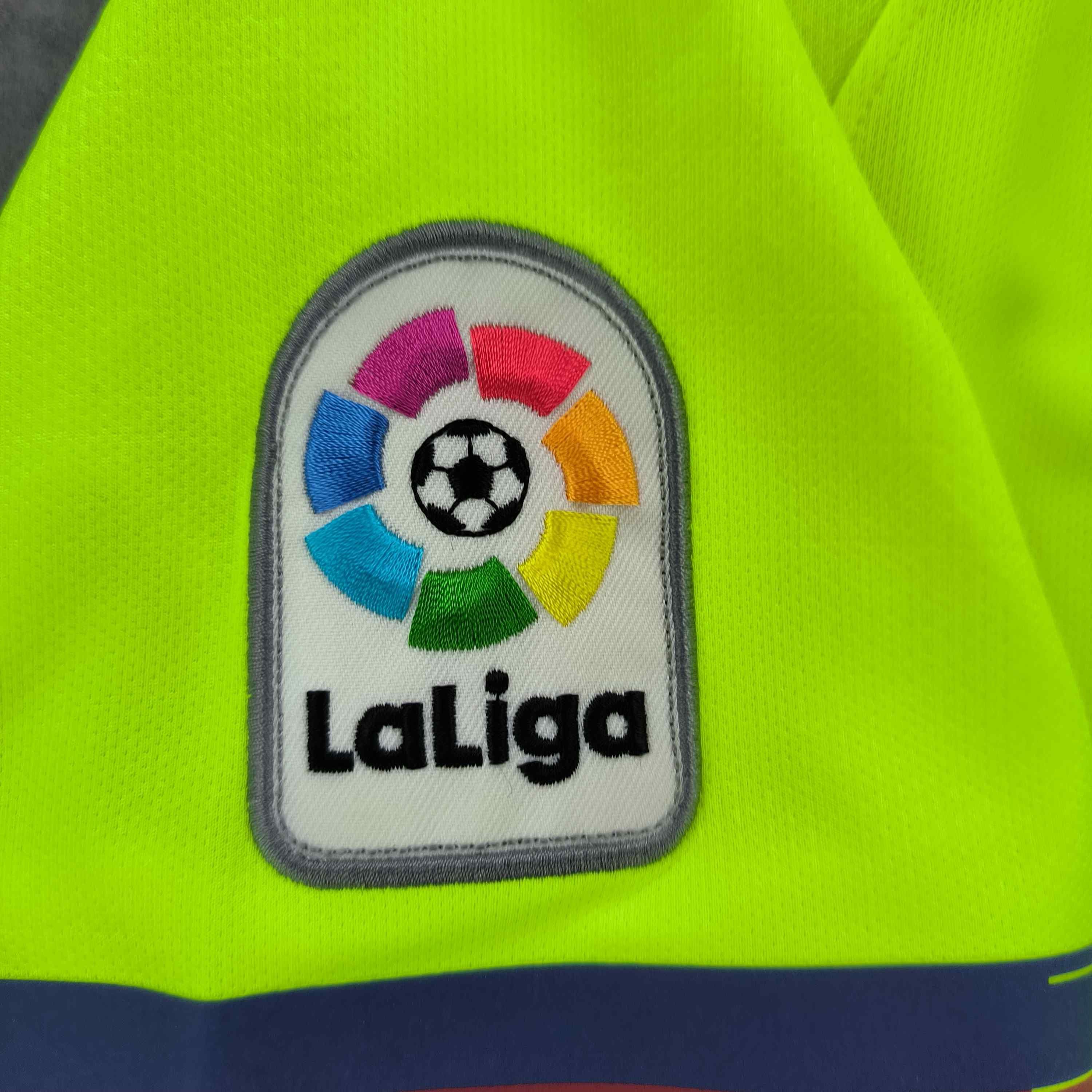 Nike FC Barcelona 2018-19 Nike away Messi football jersey size L Size US L / EU 52-54 / 3 - 6 Thumbnail