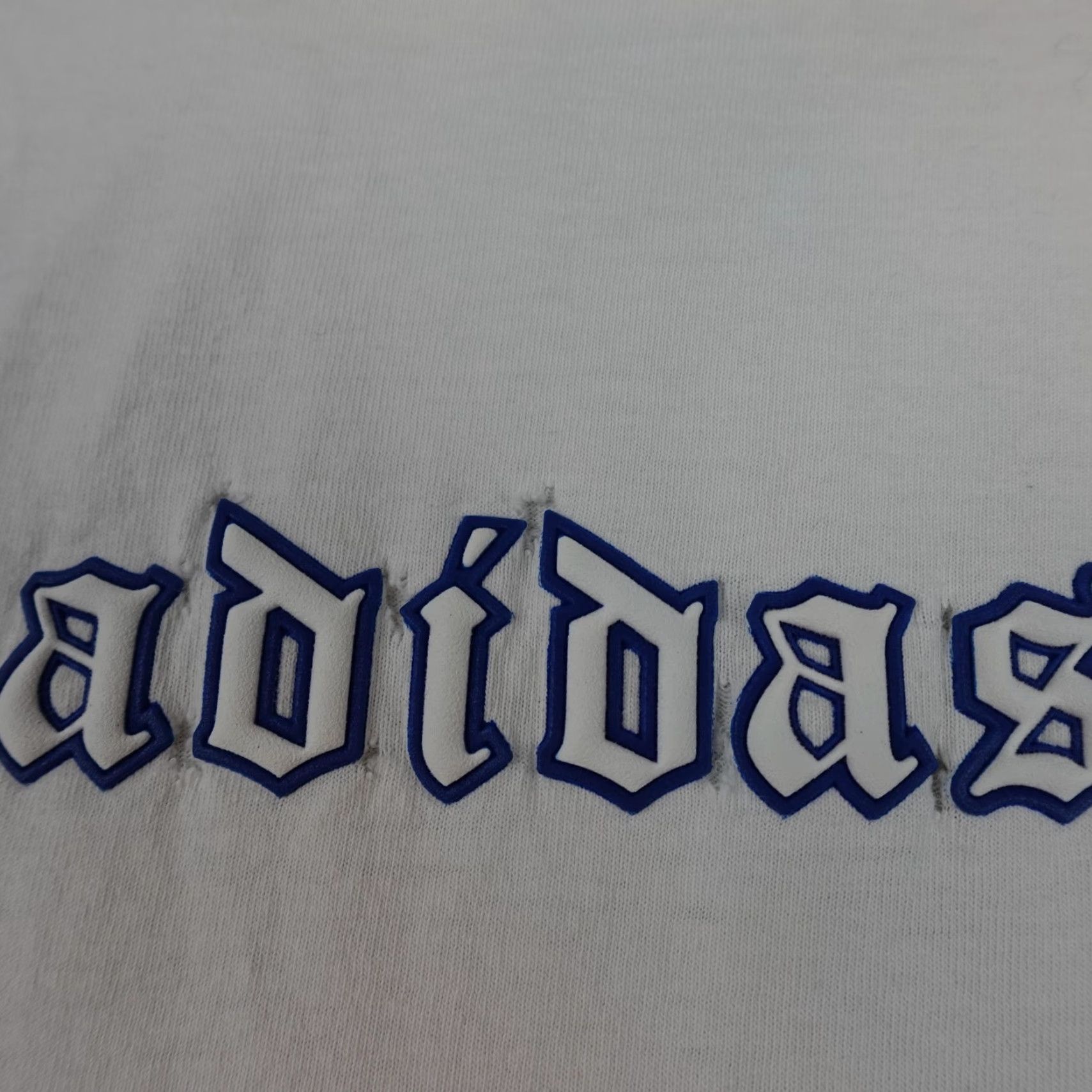 Adidas VINTAGE adidas Shirt Mens Medium White Gothic Logo Stripe Graphic Mexico Size US M / EU 48-50 / 2 - 4 Thumbnail