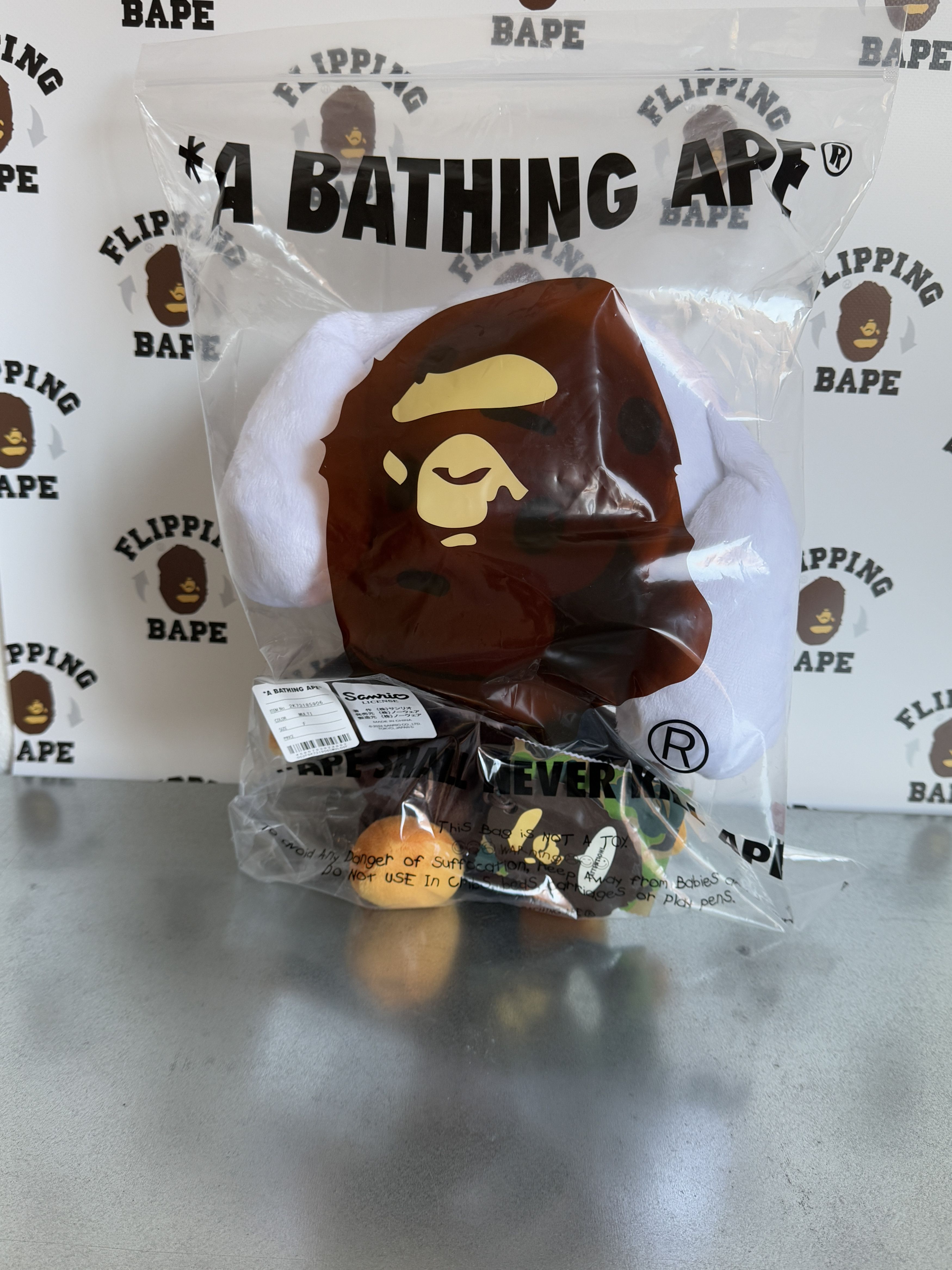 Bape BAPE BABY MILO X CINNAMOROLL - PLUSH DOLL Size ONE SIZE - 12 Thumbnail