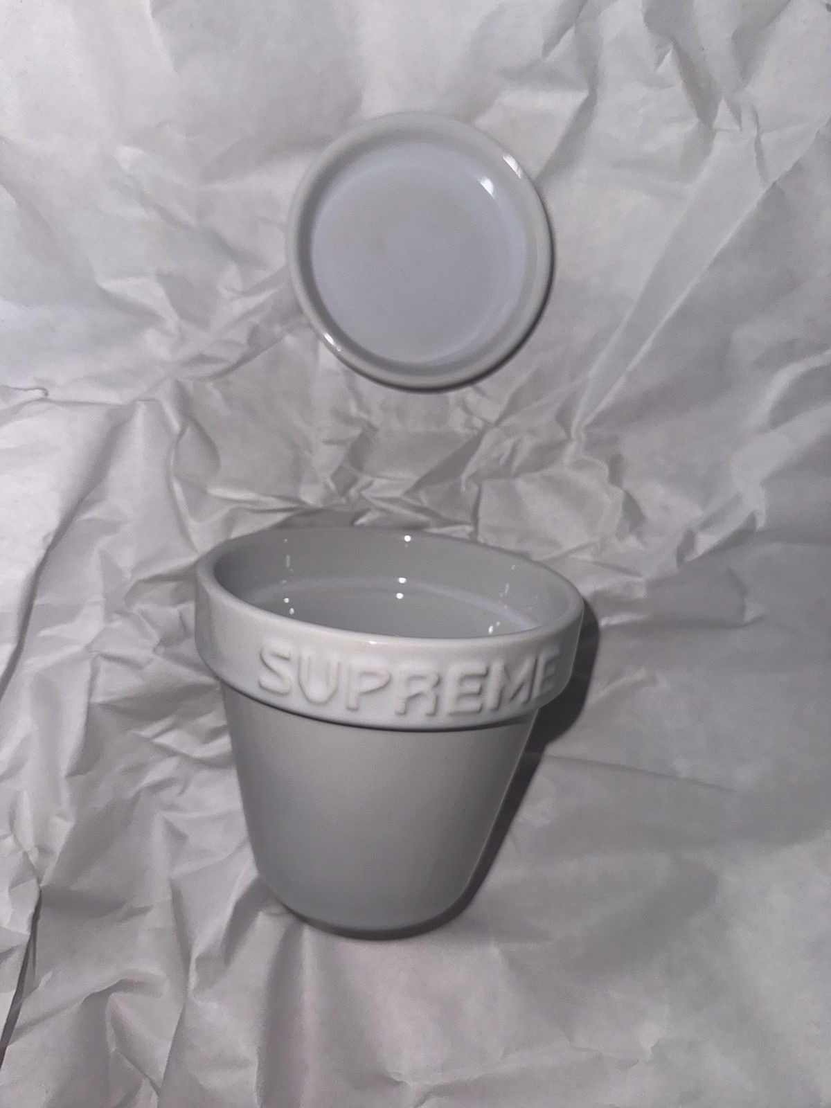 Supreme Supreme Planter White Size ONE SIZE - 1 Preview