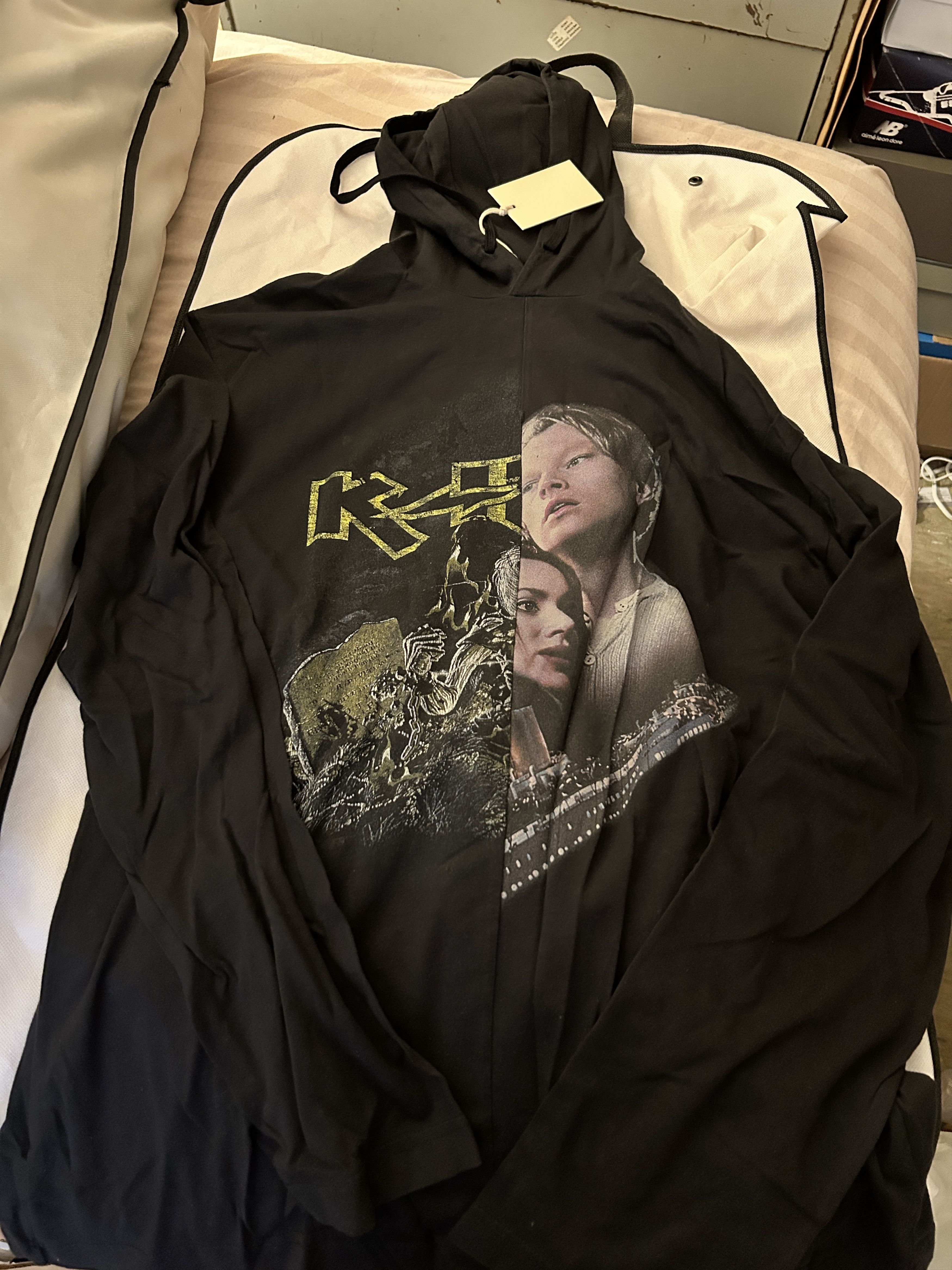 Vetements Vetements titanic kiss zip hoodie | Grailed