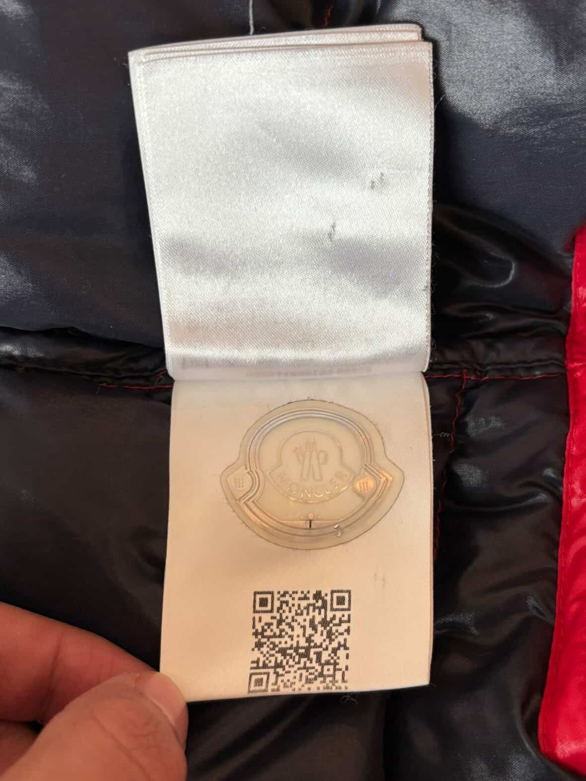 Moncler Red Moncler Vest Size US M / EU 48-50 / 2 - 5 Thumbnail