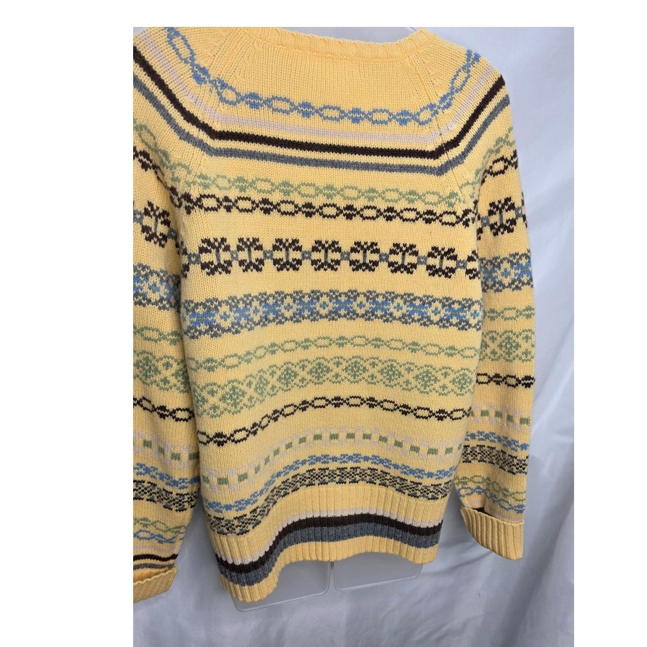 Old Navy Old Navy 100% Lambswool Fair Isle Knit V Neck Sweater Size XL / US 12-14 / IT 48-50 - 10 Thumbnail
