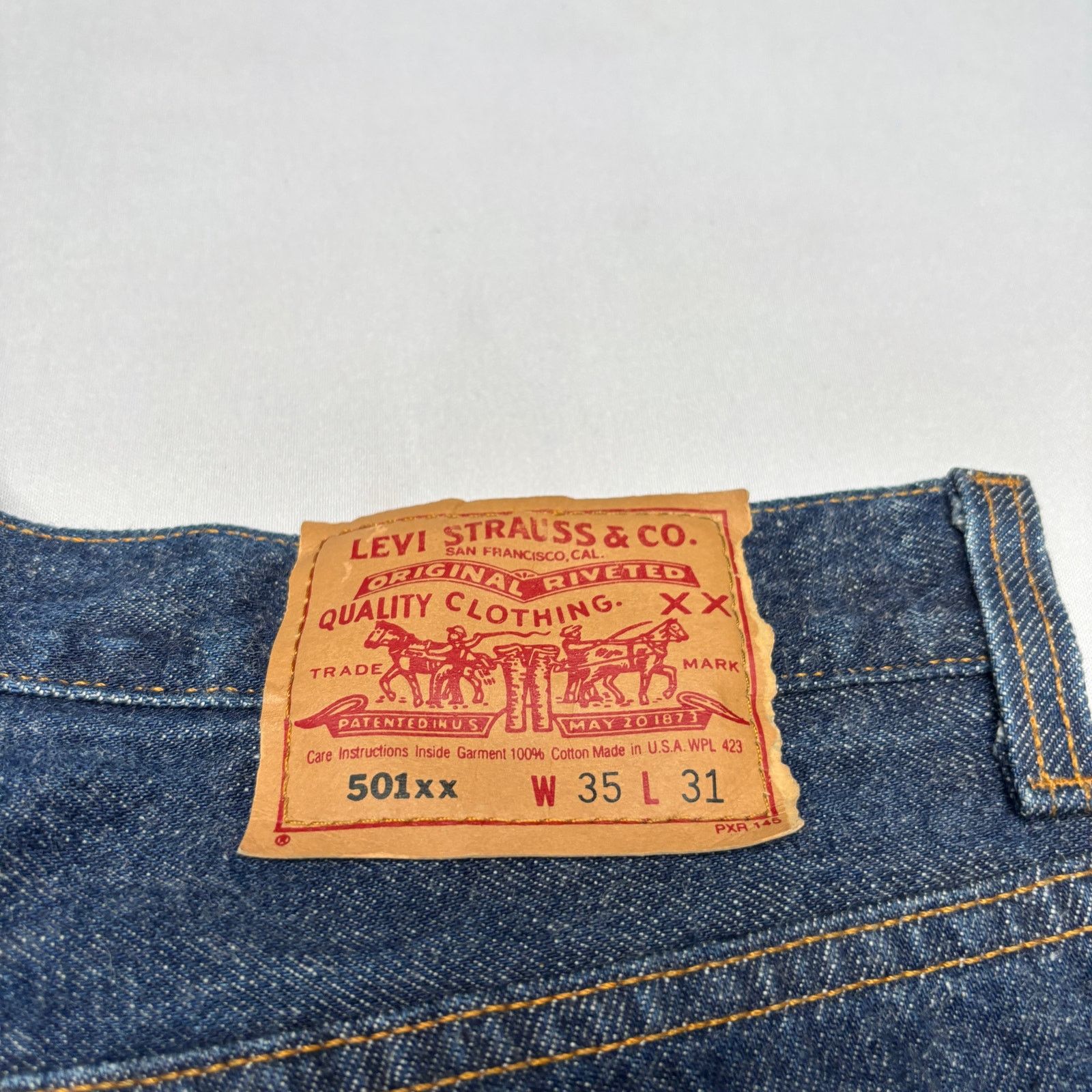 Levi's × Vintage Vintage 90s Levi's 501 XX Straight Leg Jeans 35x31 (31x28) Size US 31 - 3 Thumbnail