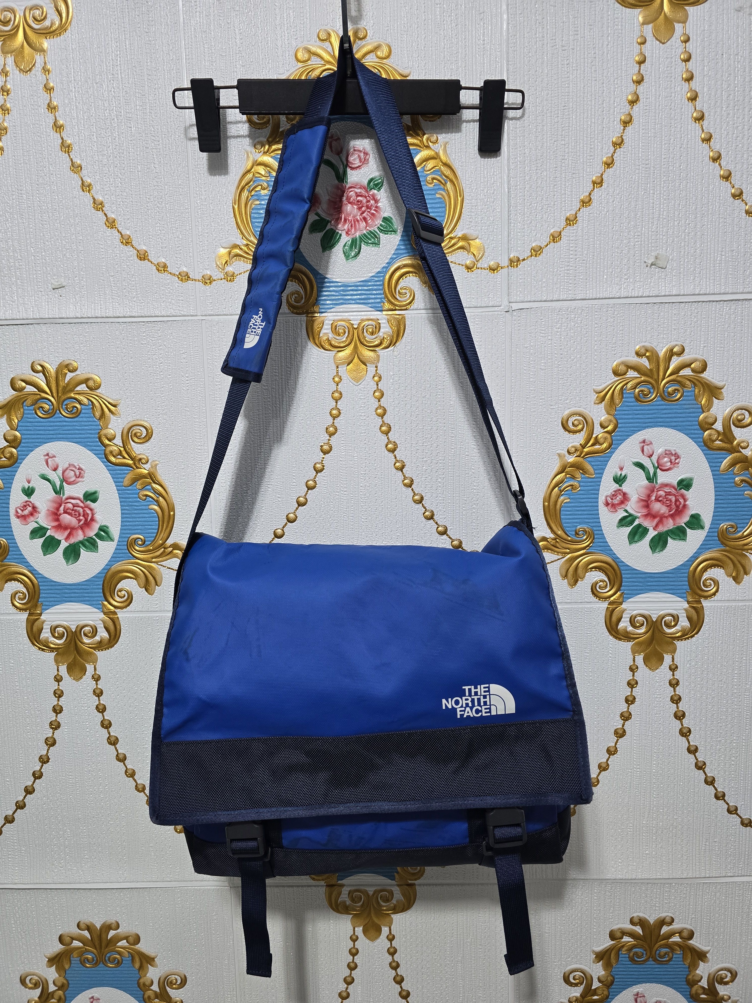 The North Face The North Face Base Camp Messenger Bag- Nautical Blue Size ONE SIZE - 8 Thumbnail