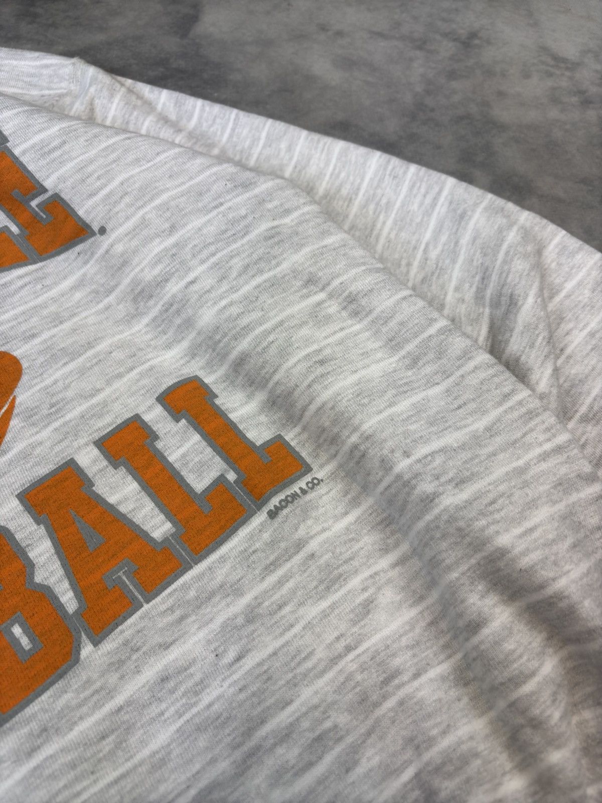 Vintage 90s Tennessee Volunteers Crewneck Football made in USA Size US L / EU 52-54 / 3 - 3 Thumbnail