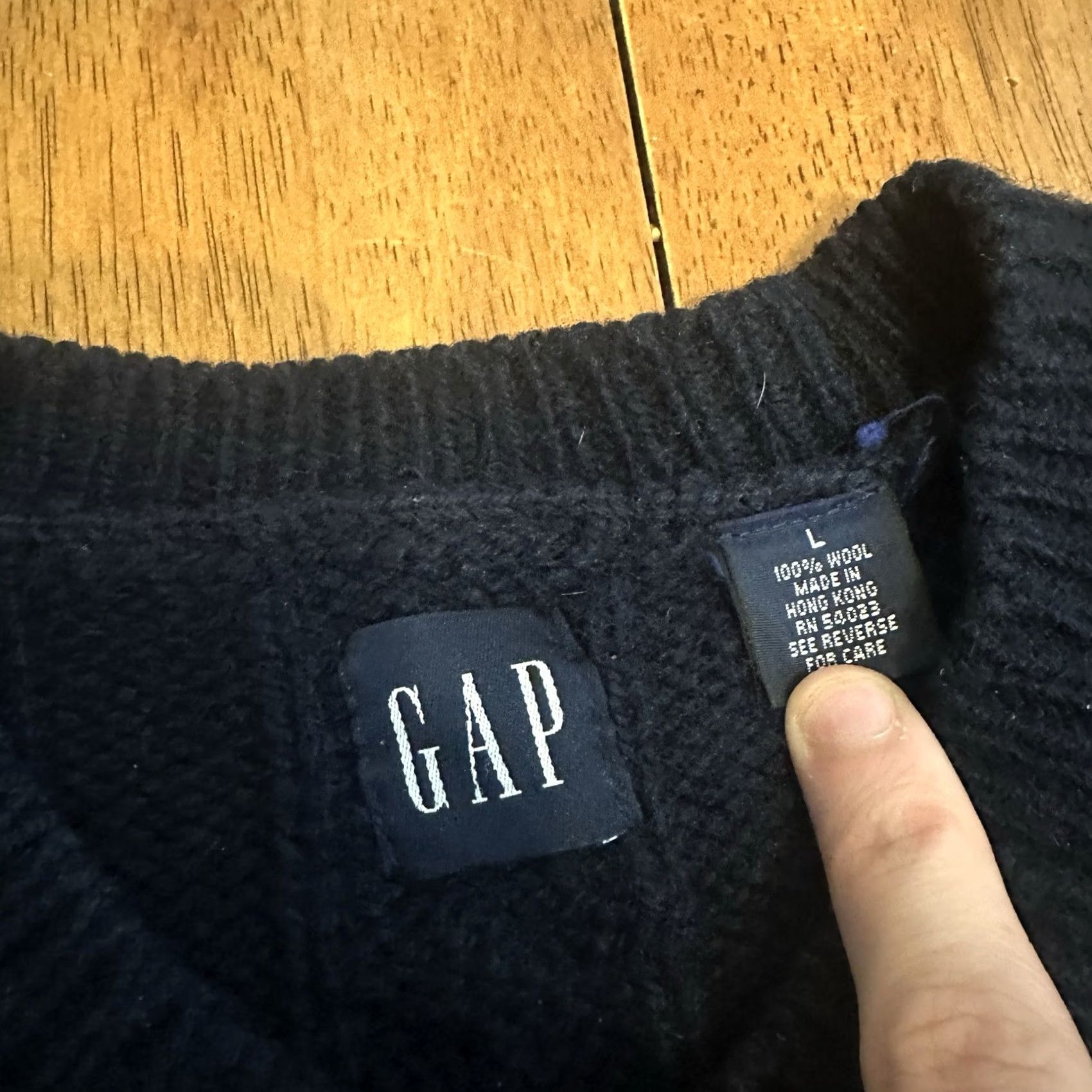 Gap VINTAGE GAP Wool V Neck Sweater Large Navy Blue Mens Pullover 90s Regular Knit Long Sleeve Casual Size US L / EU 52-54 / 3 - 5 Thumbnail