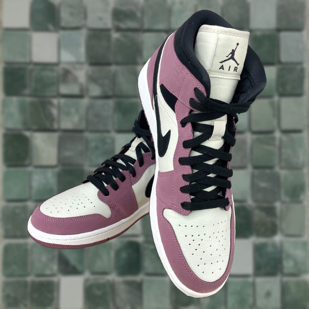 Jordan Brand Nike Air Jordan 1 Women's Mid SE Light Mulberry Black DC7267-500 Size 11 New Size US 9 / IT 39 - 1 Thumbnail