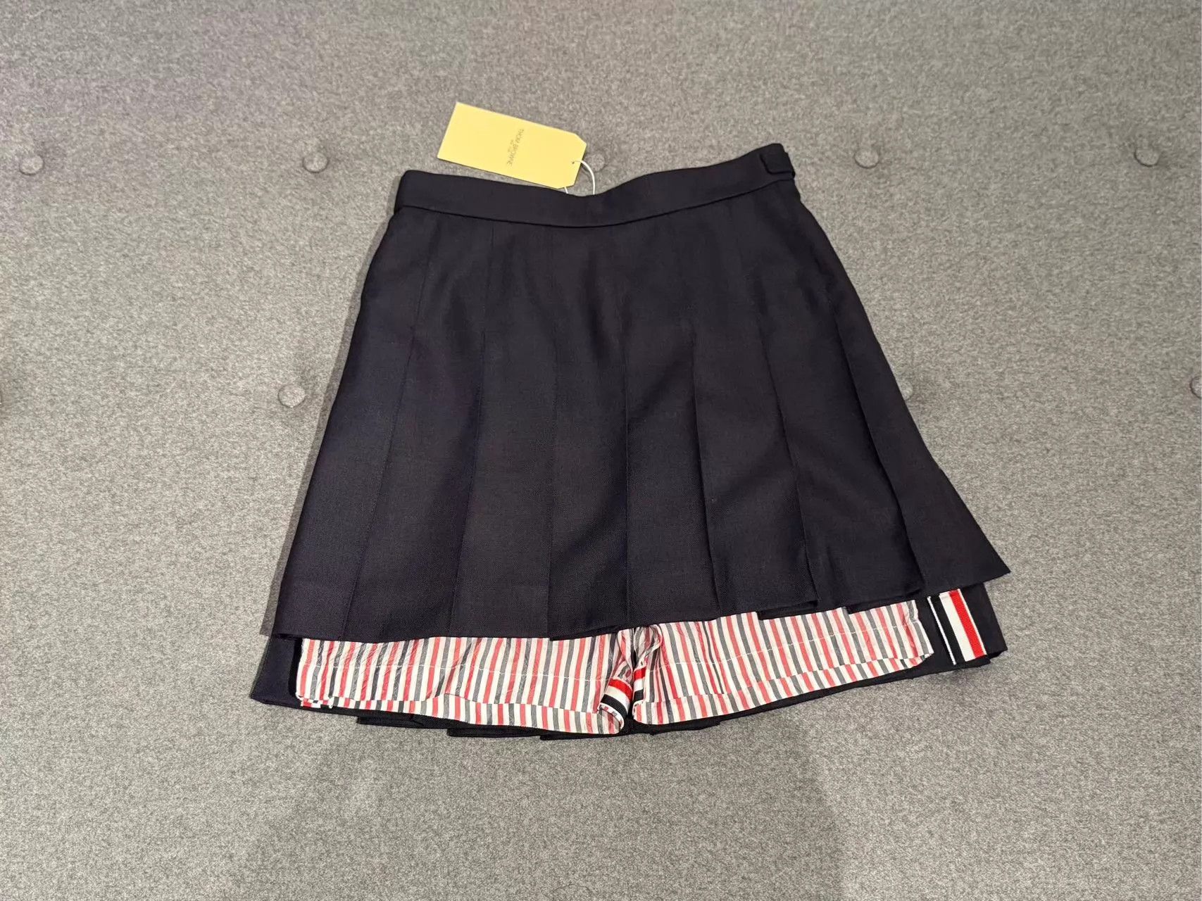 Thom Browne Thom Browne Women's Navy Gold Button Pleated Skirt Size 28" / US 6 / IT 42 - 3 Thumbnail