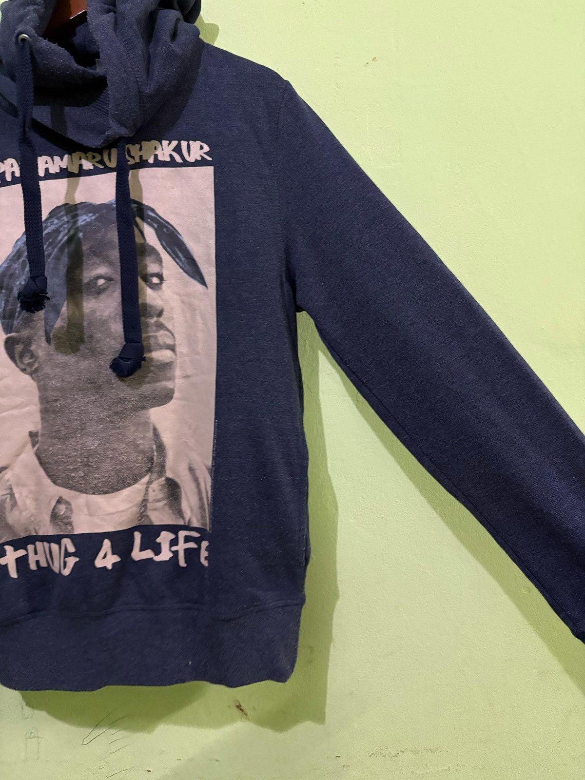 Band Tees Vintage Tupac Amaru Shakur Thug 4 Life Hoodies Design HipHop Size US S / EU 44-46 / 1 - 3 Thumbnail