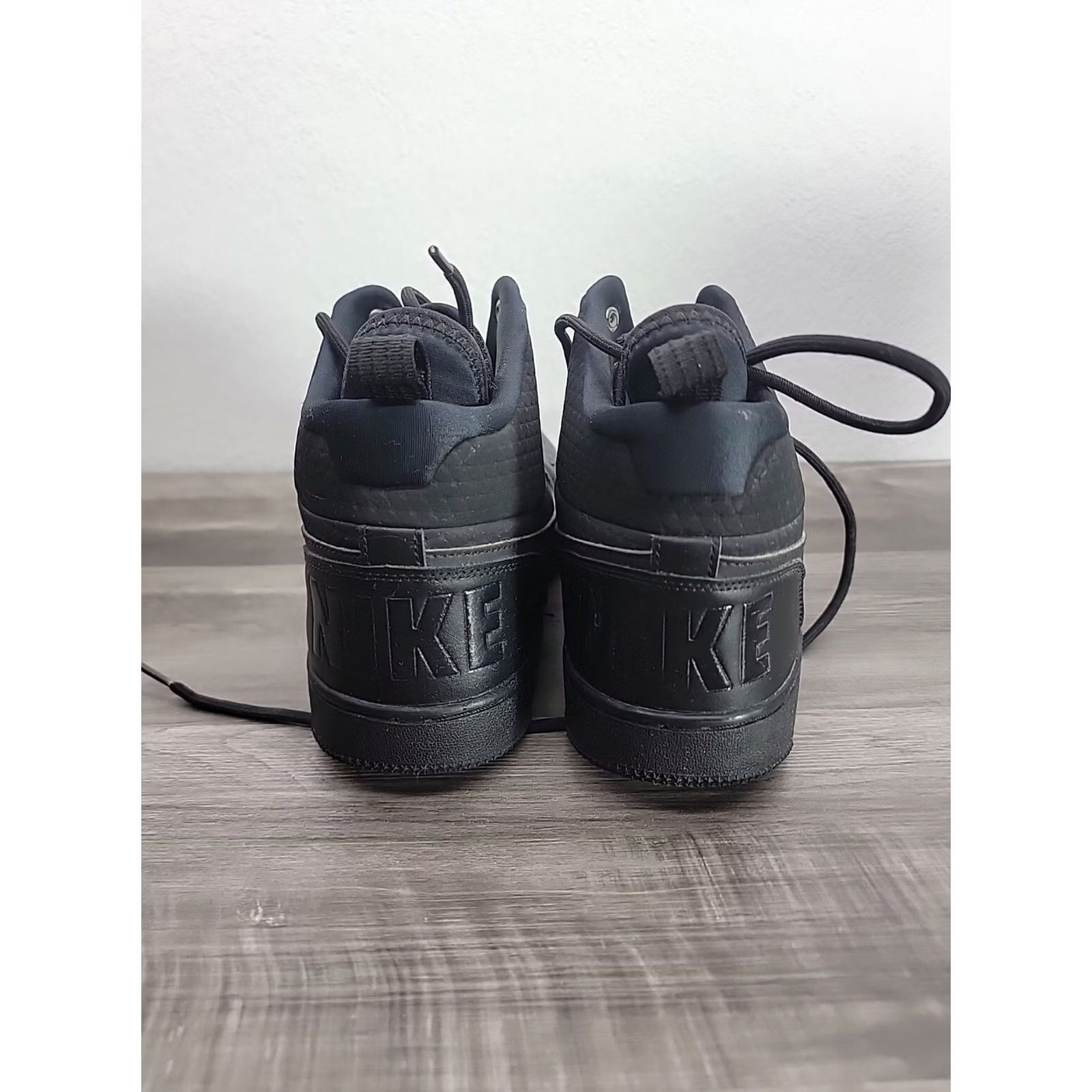 Nike Nike Court Borough Mid Winter Triple Black AA0547-002 Size 12.5 Mens Black Leather Basketball Shoes Size US 13 / EU 46 - 5 Thumbnail