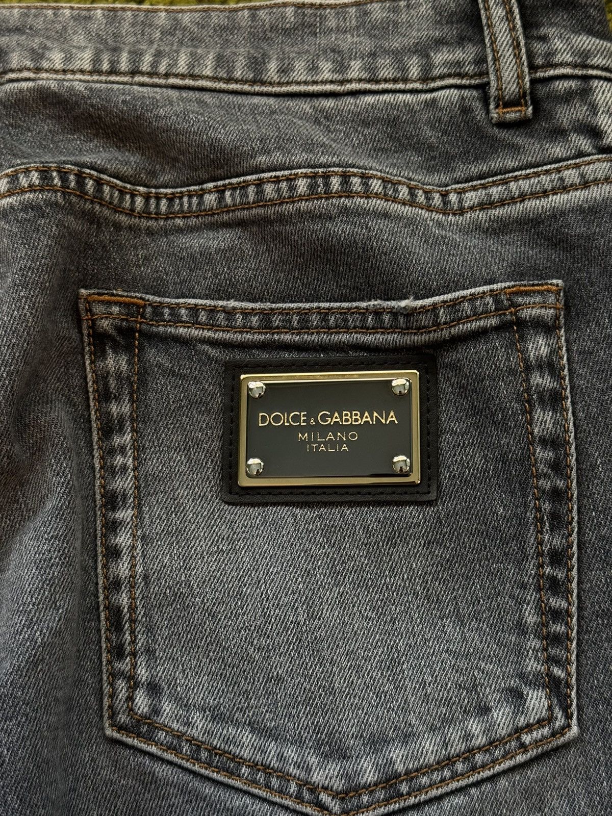 Designer × Dolce & Gabbana Dolce & Gabbana D&G graphite grey patch logo jeans denim Size US 32 / EU 48 - 2 Thumbnail
