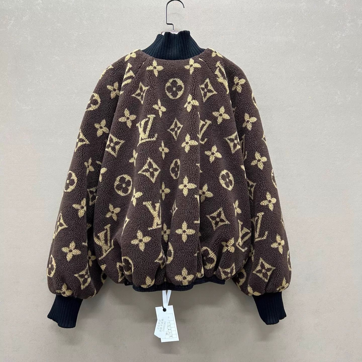 Louis Vuitton Louis Vuitton Monogram Teddy double-faced jacket 38 Size S / US 4 / IT 40 - 2 Thumbnail