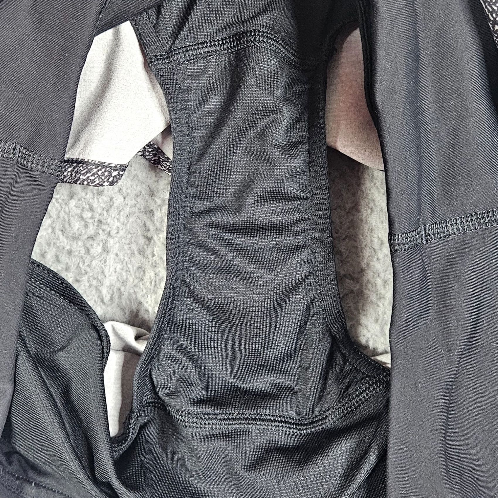Lululemon Lululemon Speed Up Short Women's Sz 8 Alpine White Black Salt W7AFSS Size 30" / US 8 / IT 44 - 7 Thumbnail