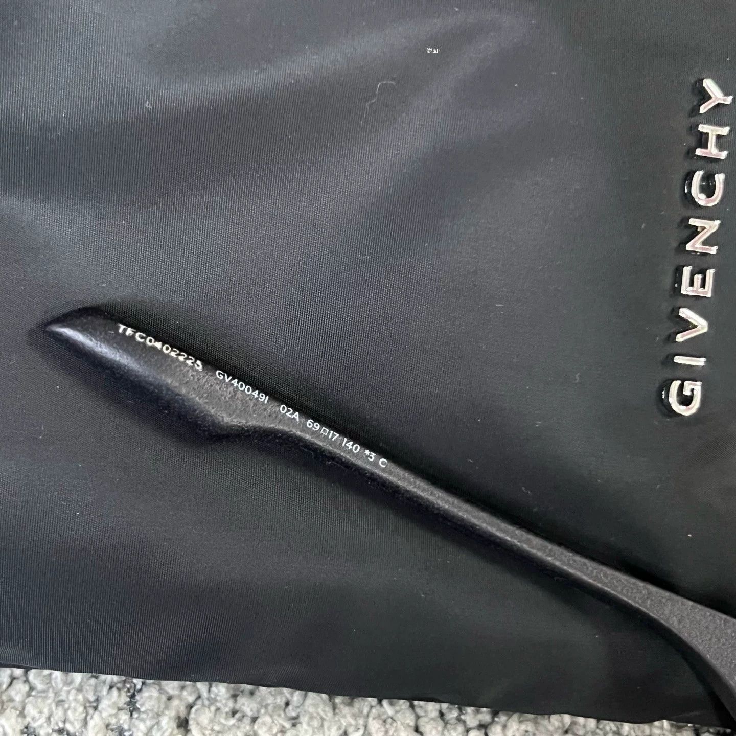 Givenchy Givenchy Latest Irregular Fashion Sunglasses Size ONE SIZE - 5 Thumbnail