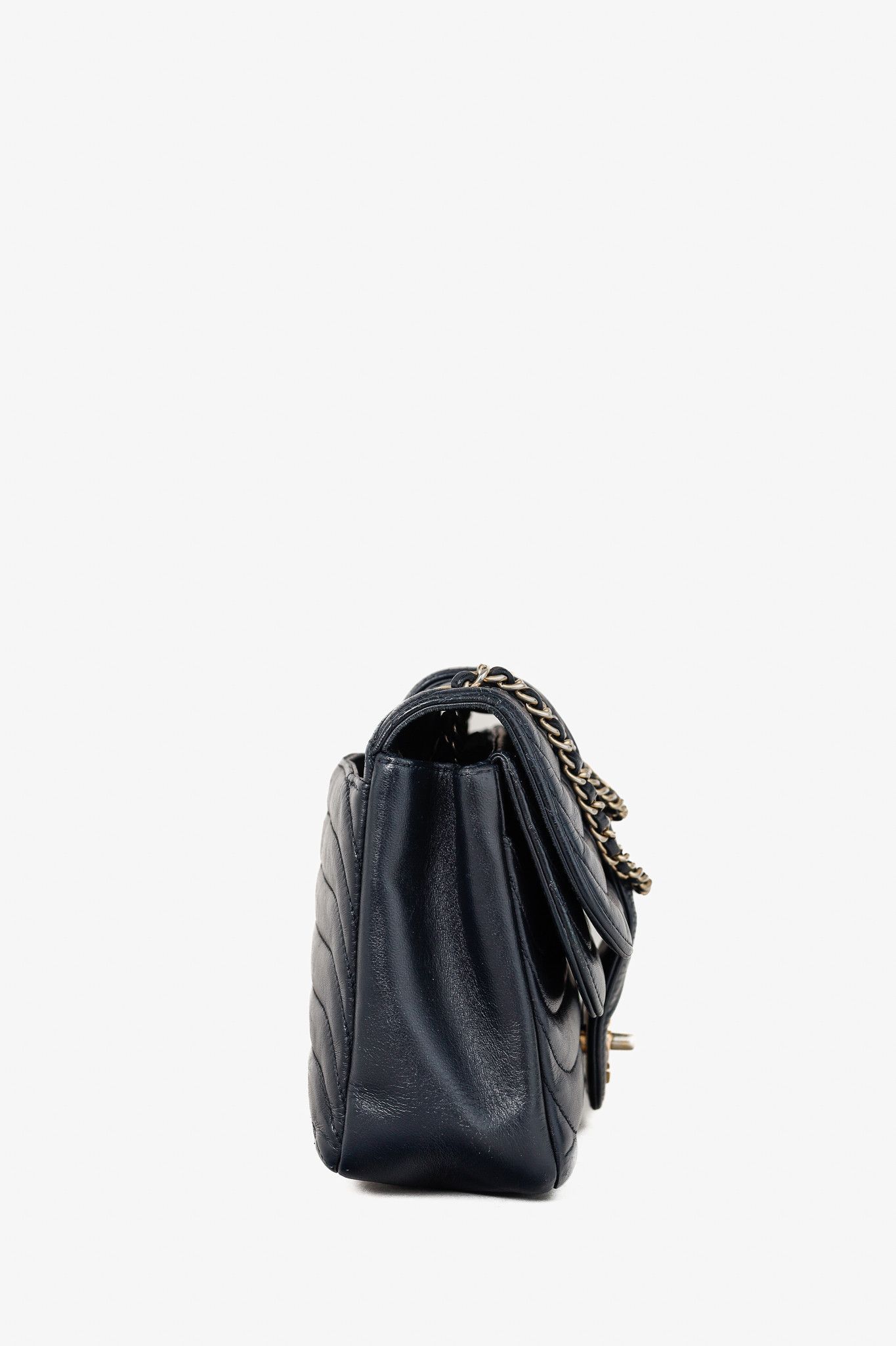 Chanel Chanel Vintage Mademoiselle Horizontal-Quilt Flap Bag Size ONE SIZE - 3 Thumbnail