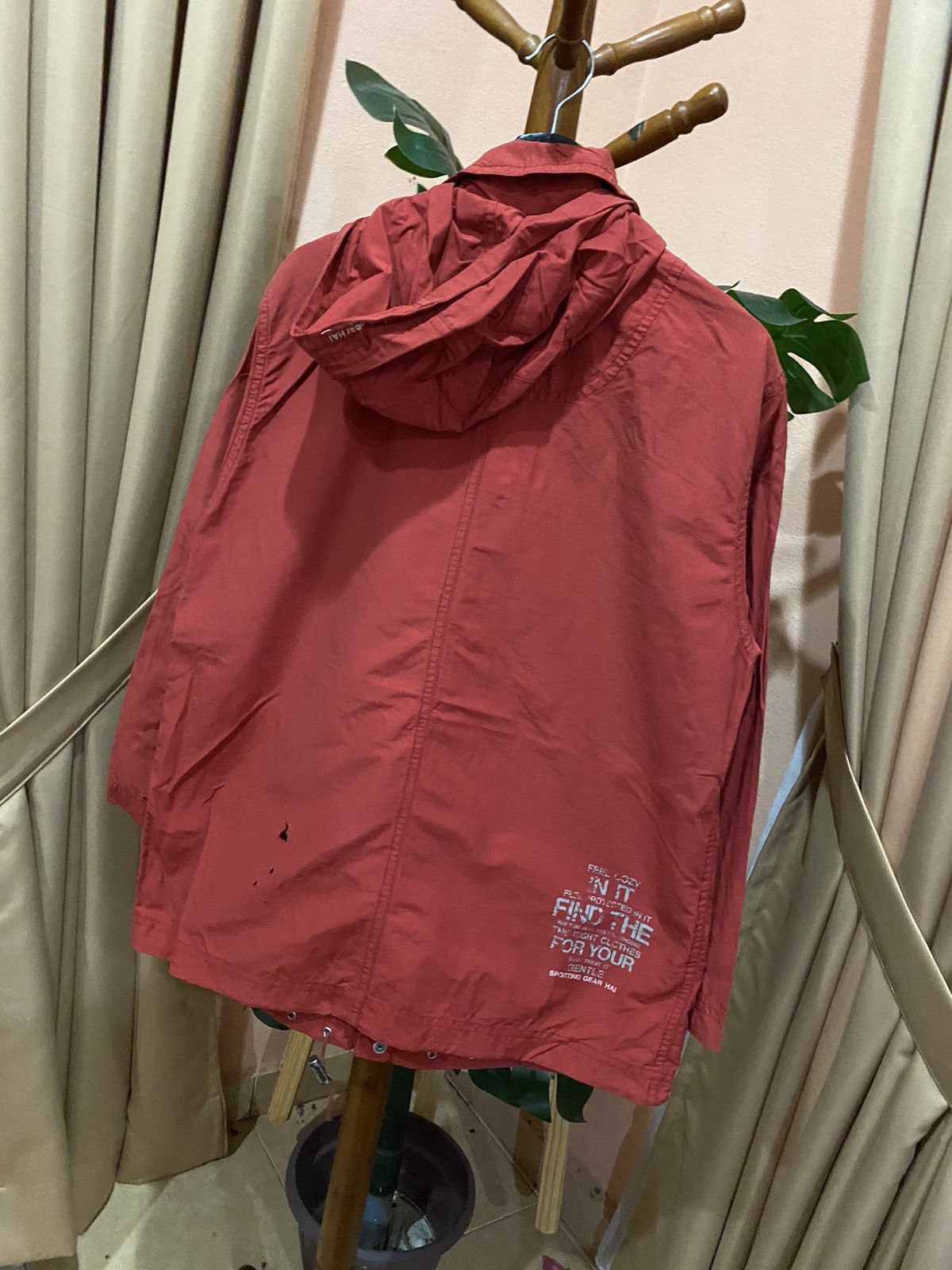 Hai Sporting Gear Vintage HAI Sporting Gear Red Nylon Windbreaker Size US M / EU 48-50 / 2 - 7 Thumbnail