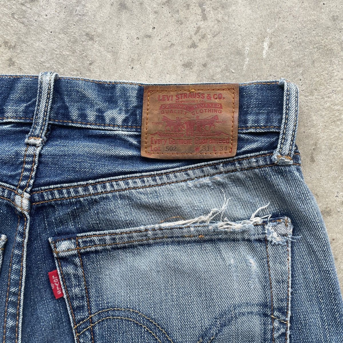 Levi's Vintage Clothing Vintage Levi’s 502 Denim Faded Jeans Pants W30x31 Size US 30 / EU 46 - 10 Thumbnail