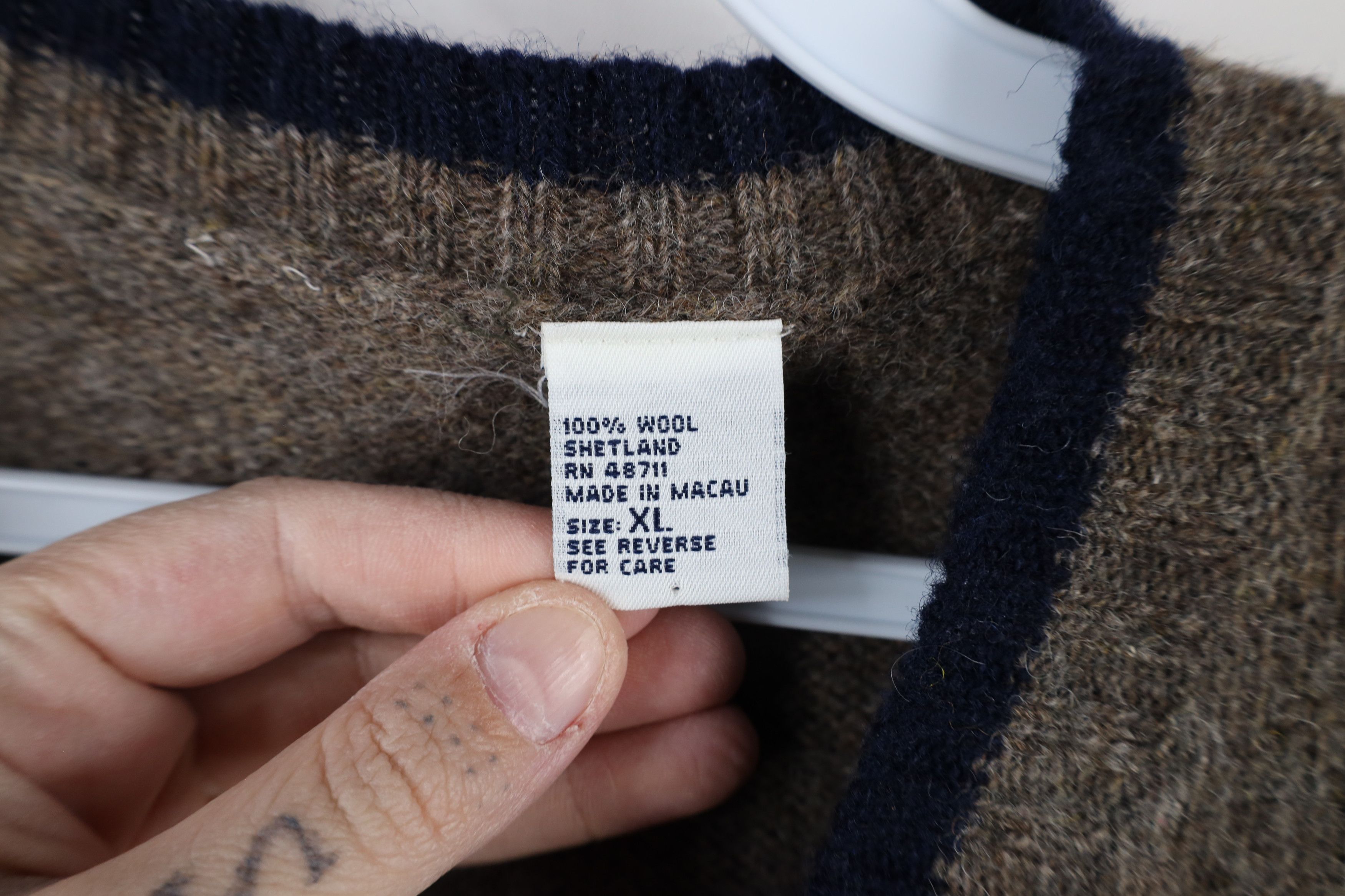 Vintage Vintage 90s Streetwear Wool Knit V-Neck Sweater Vest Brown Size US XL / EU 56 / 4 - 5 Thumbnail