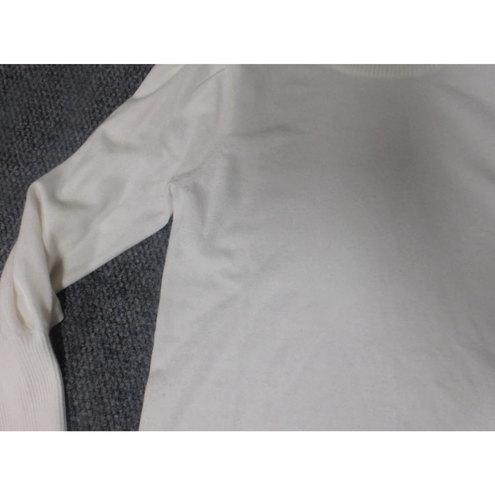 Vintage Magaschoni Womens Sweater M White Pullover Crewneck Puff Sleeve Bow Button Stretch Knit Regular Designer Size M / US 6-8 / IT 42-44 - 4 Thumbnail