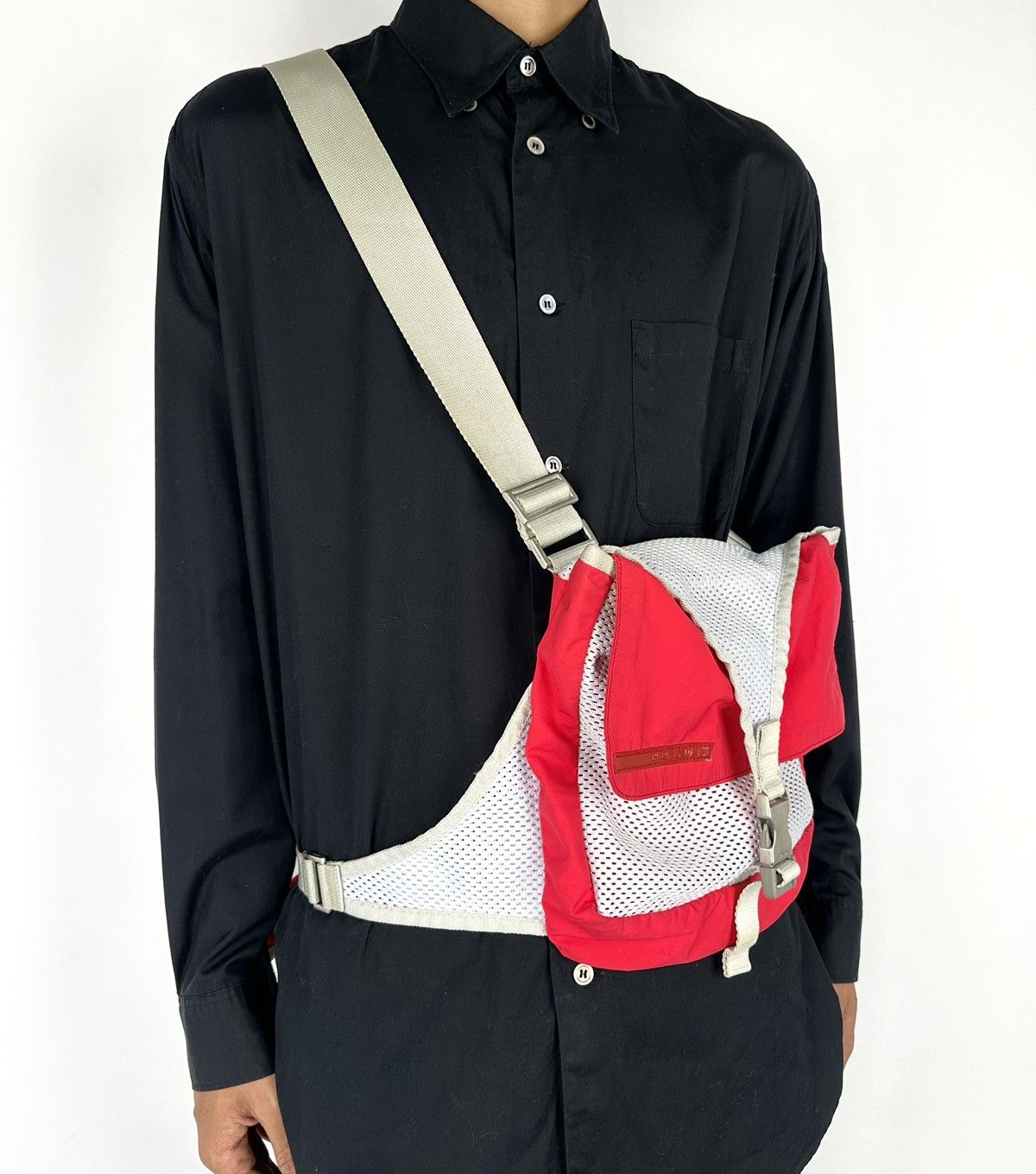 Prada S/S1999 Archived Rare Color Prada Sport Side Bag with Pouch. Size ONE SIZE - 12 Thumbnail