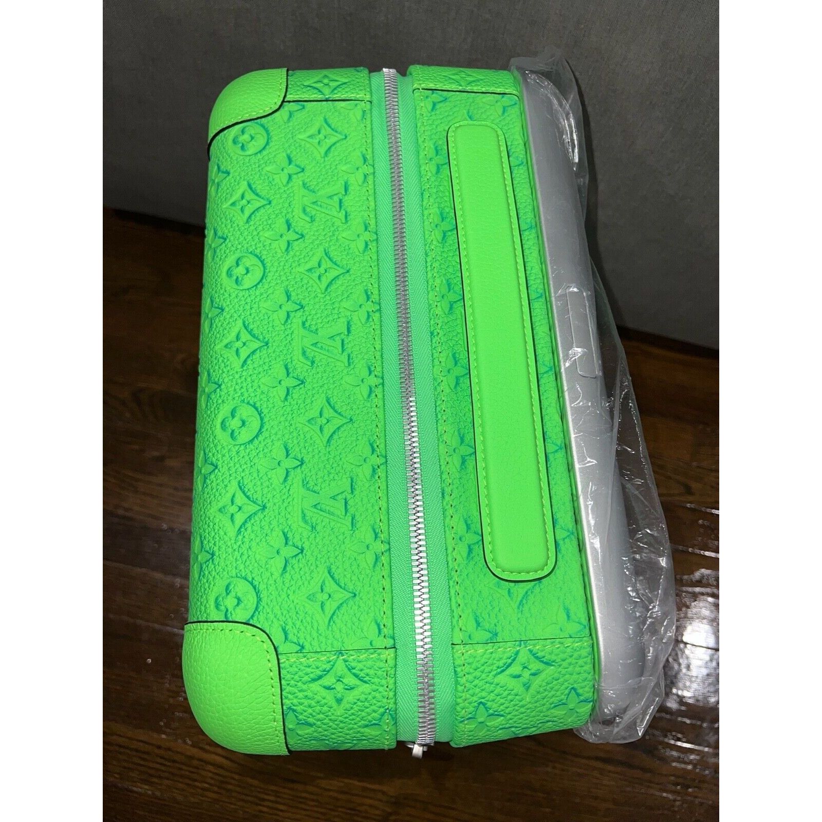 Louis Vuitton Louis Vuitton Horizon Cabin Rolling Luggage Travel Bag Size ONE SIZE - 9 Thumbnail