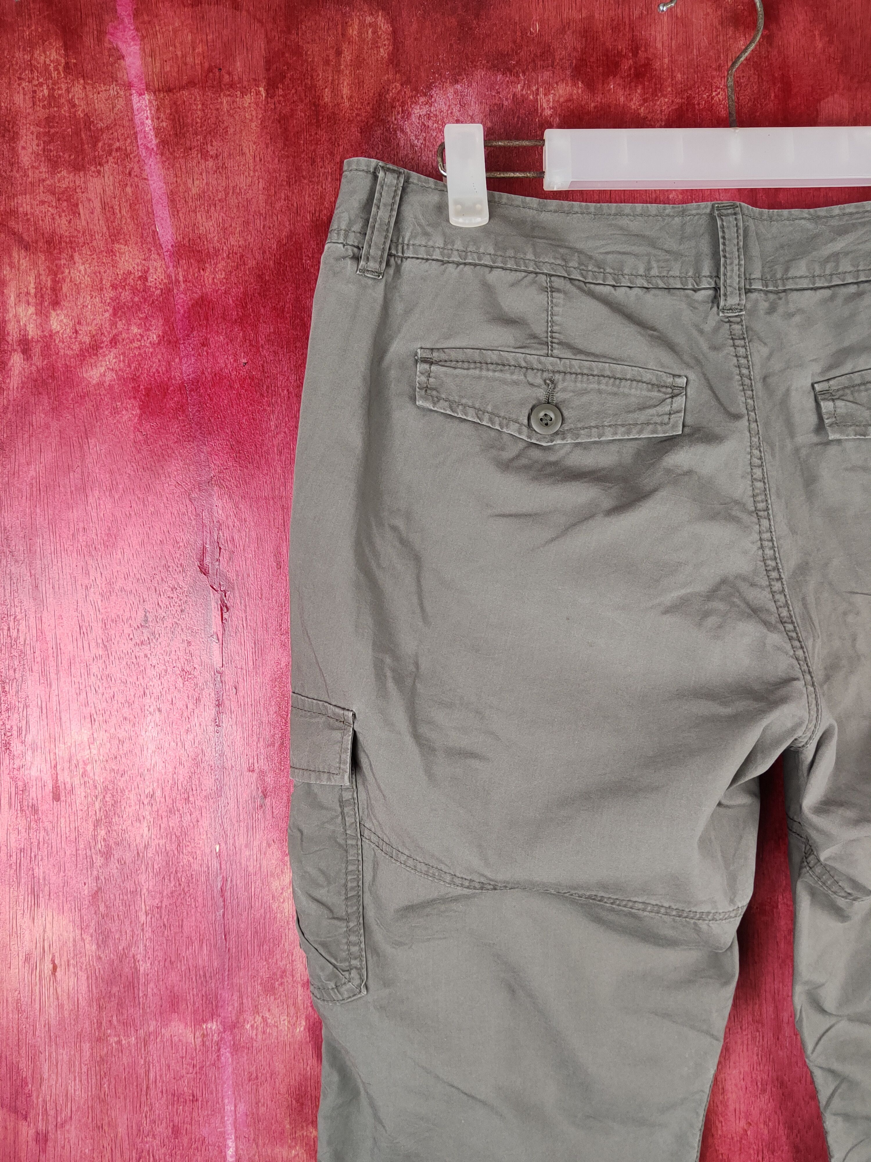 Japanese Brand × Uniqlo Uniqlo Olive Multipocket Tactical Half Pants #S1511 Size 30" / US 8 / IT 44 - 8 Thumbnail