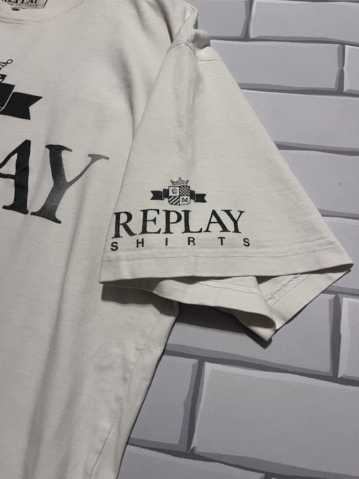 Replay 💥 Replay “Shirts” Crest Logo Tee 90s Made in Italy Size US L / EU 52-54 / 3 - 6 Thumbnail