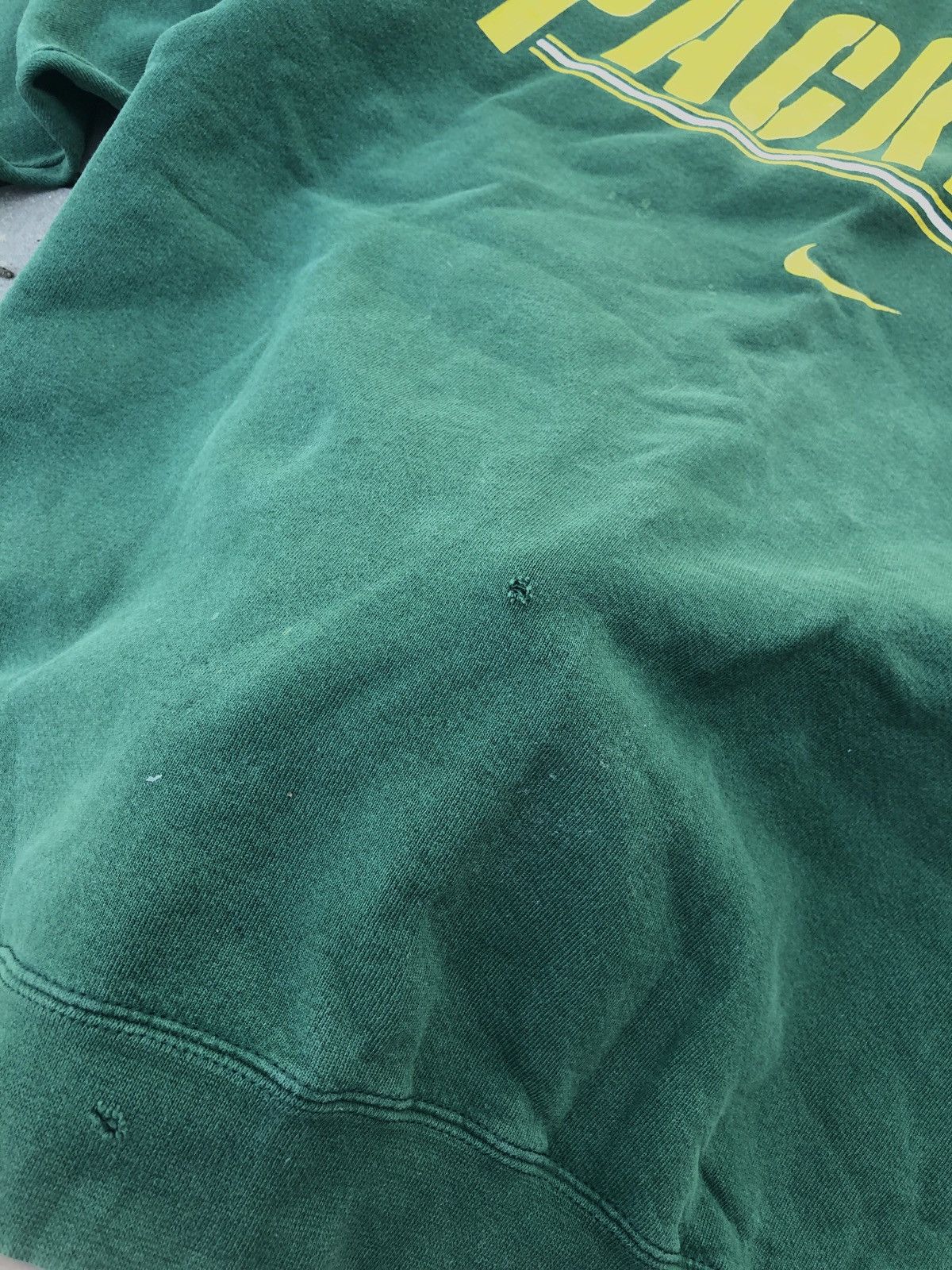 Nike × Vintage Vintage Y2K Nike Packers Center Swoosh Sweatshirt Size US L / EU 52-54 / 3 - 6 Thumbnail