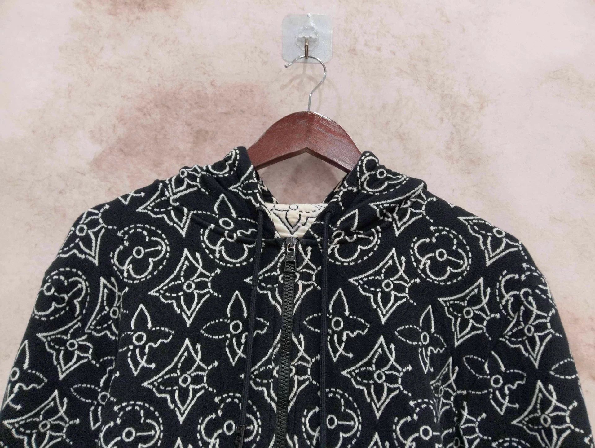 Louis Vuitton LV x NBA FW21 All Over Print Quilted Hoodie XS Size XS / US 0-2 / IT 36-38 - 3 Thumbnail