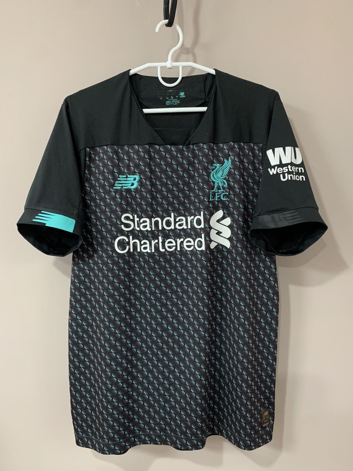New Balance Liverpool 19/20 Third Football Shirt New Balance Soccer Sz L Size US L / EU 52-54 / 3 - 1 Thumbnail