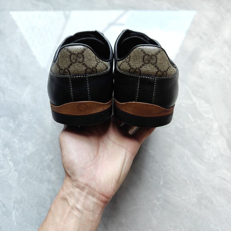 Gucci Gucci Stylish Bee Print Sneakers for Men - Size US 9.5 / EU 42-43 - 1 Thumbnail